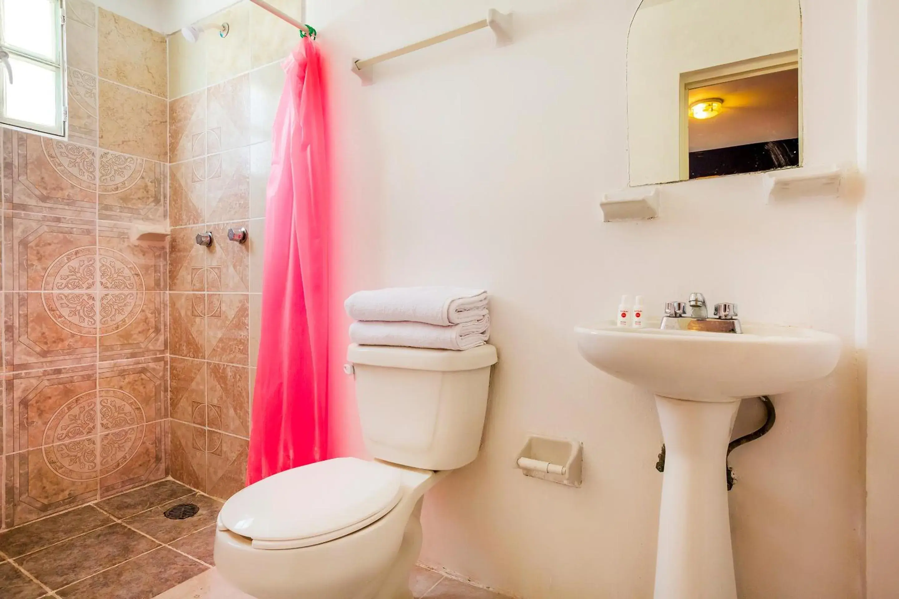 Bathroom in OYO Hotel Rey David, Oaxaca Bathroom in OYO Hotel Rey David, Oaxaca