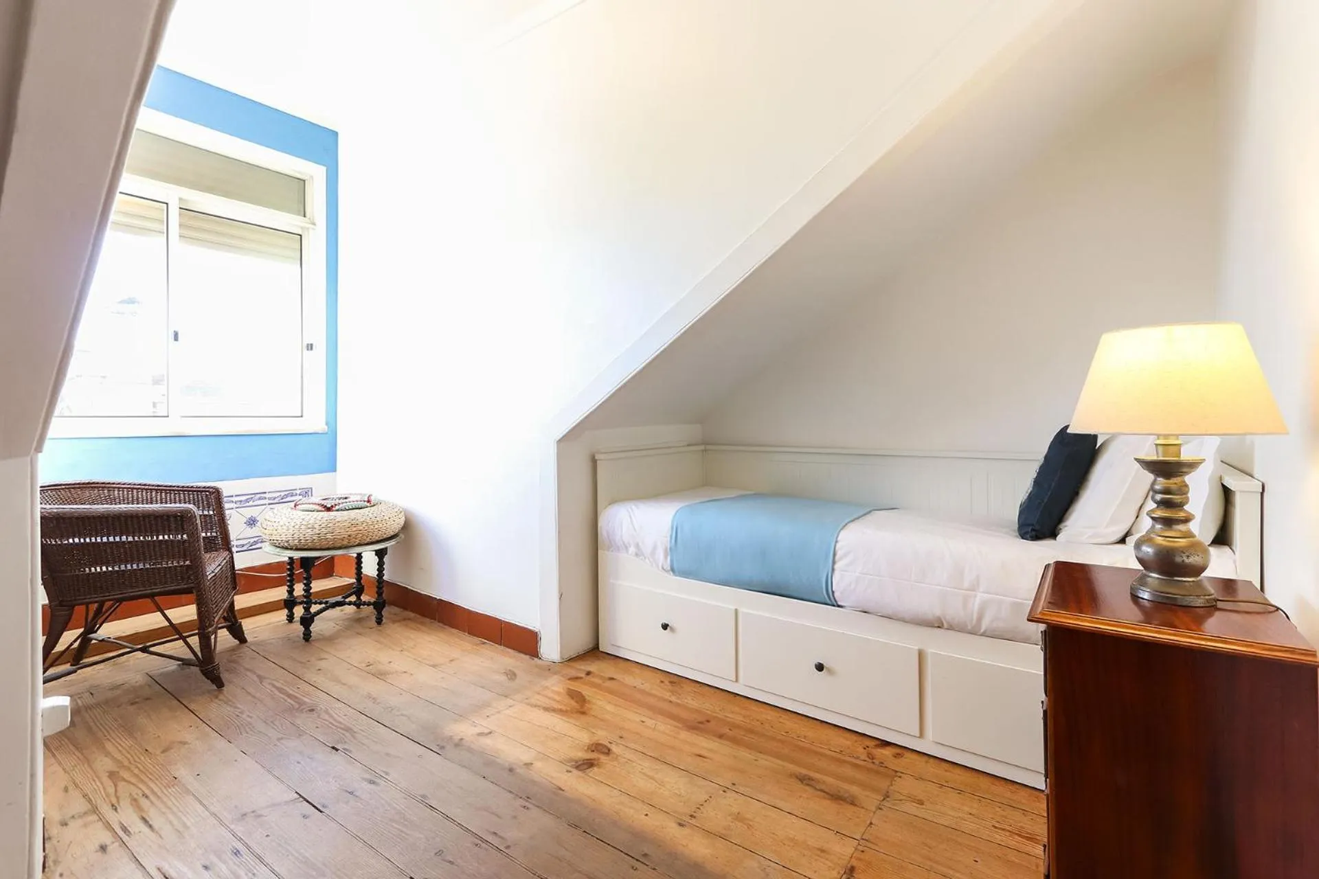 Other, Bed in Downtown Experience by Homing