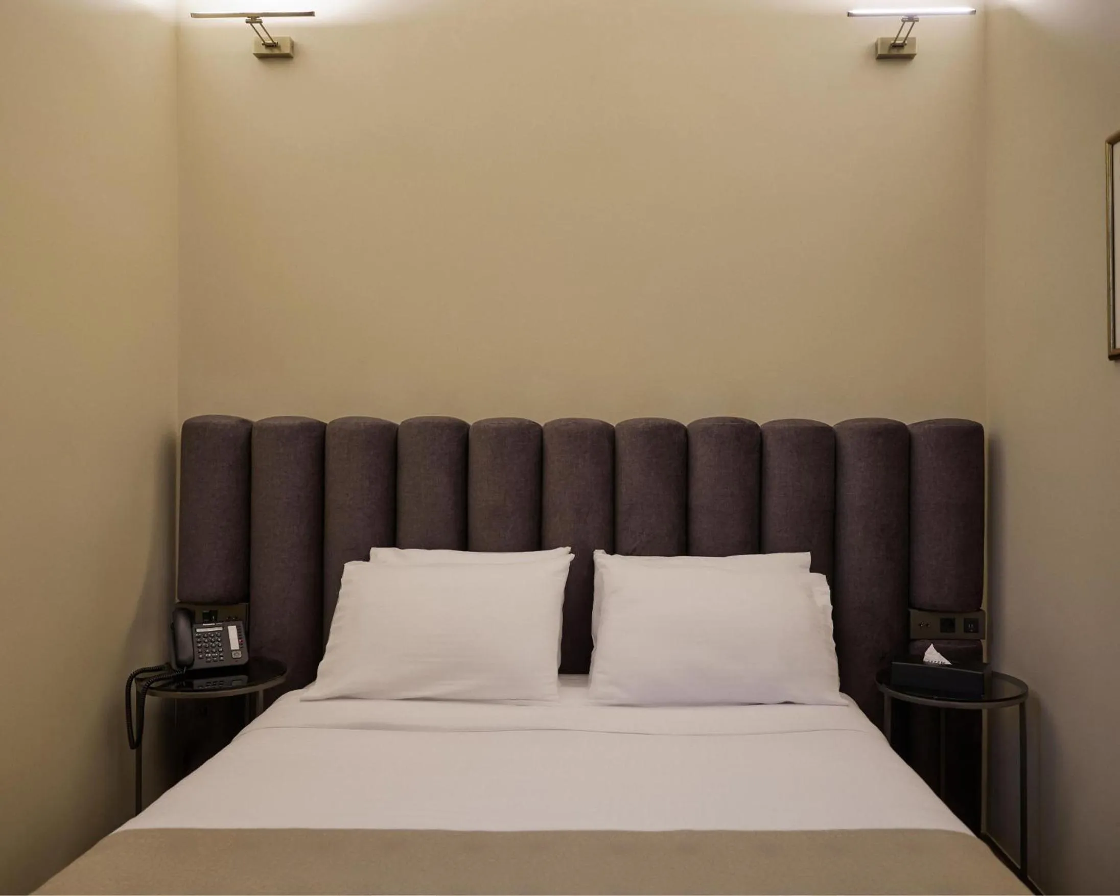 Bed in Athens 1890 Hotel & Spa