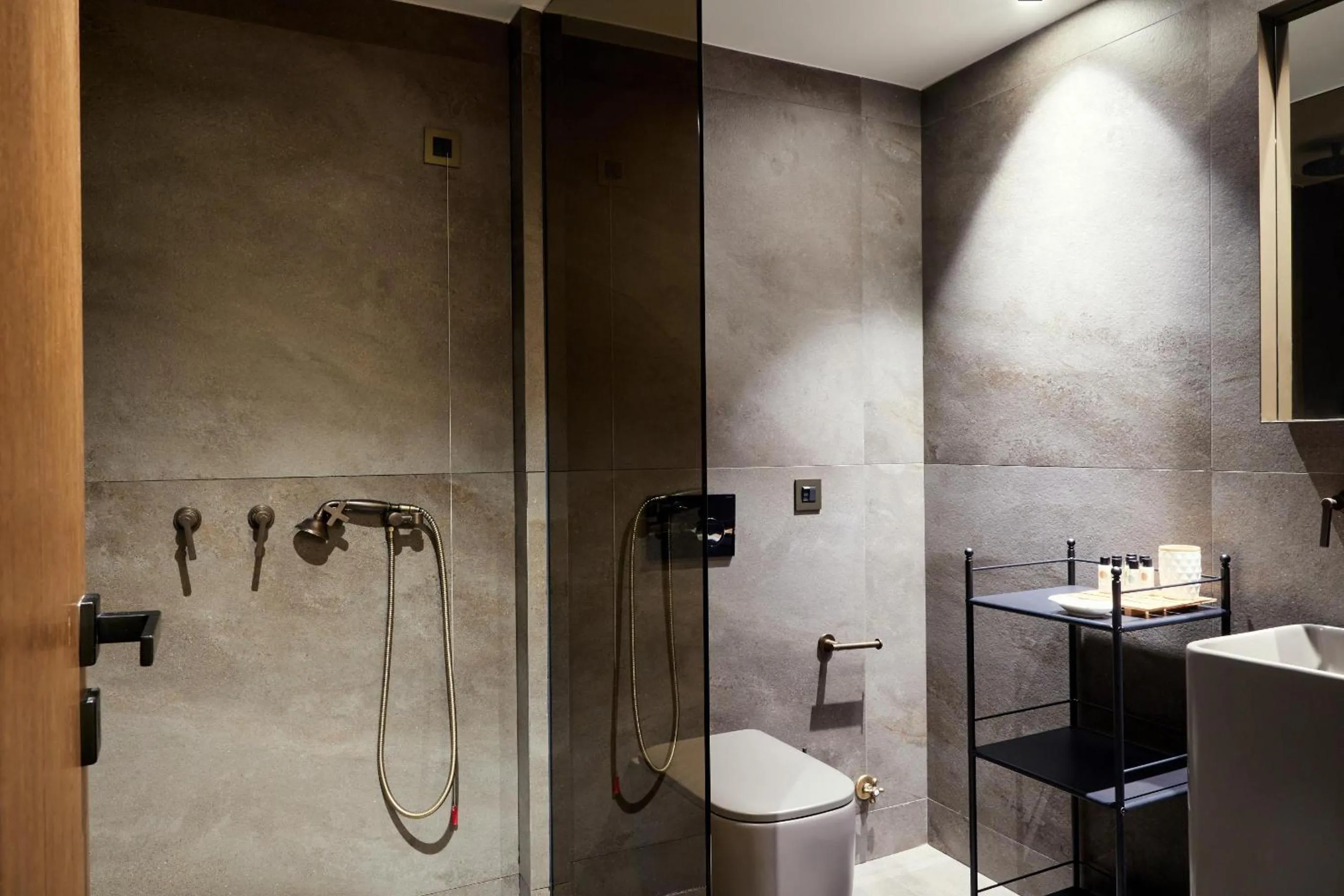 Bathroom in Athens 1890 Hotel & Spa