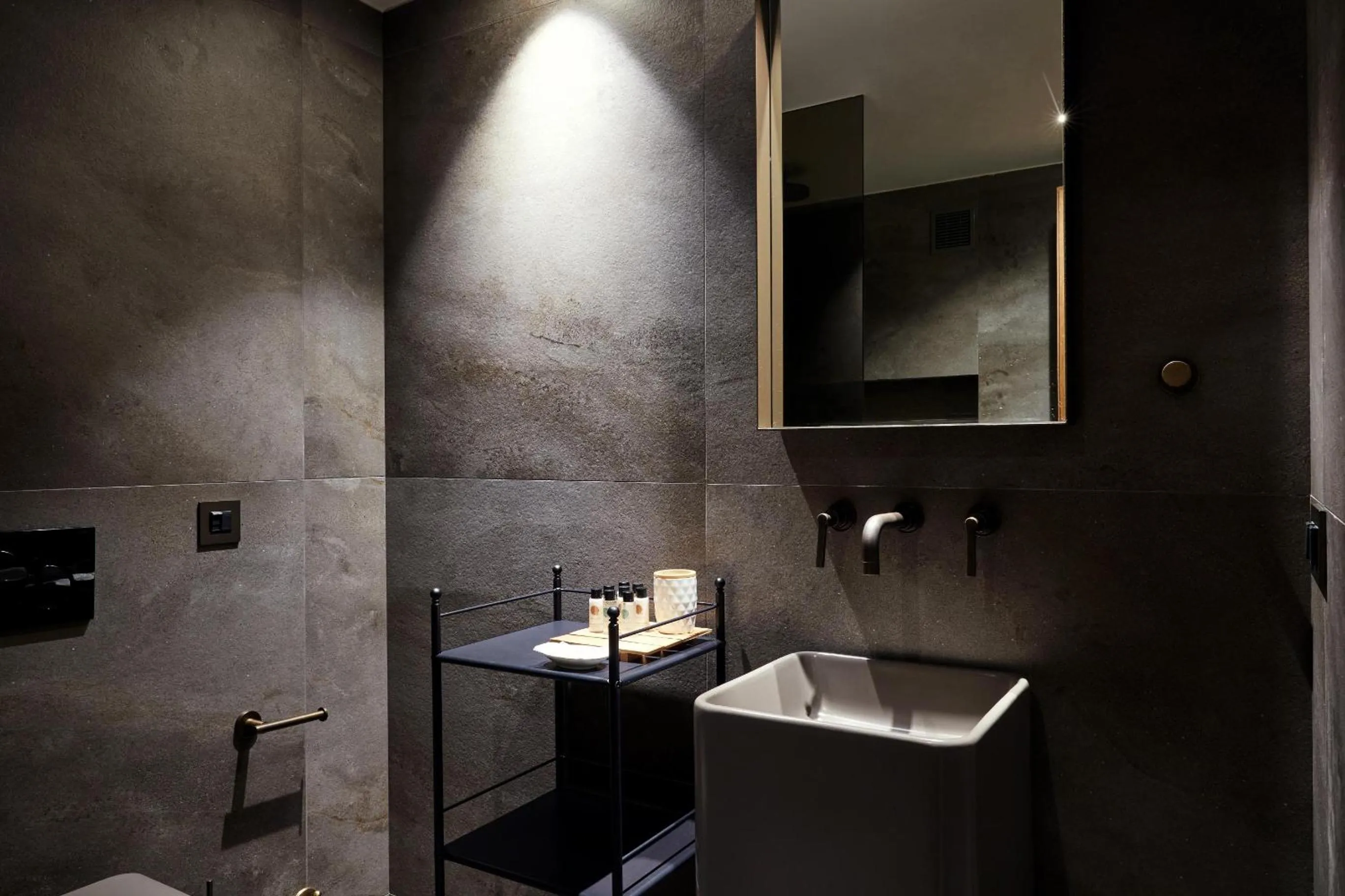 Bathroom in Athens 1890 Hotel & Spa