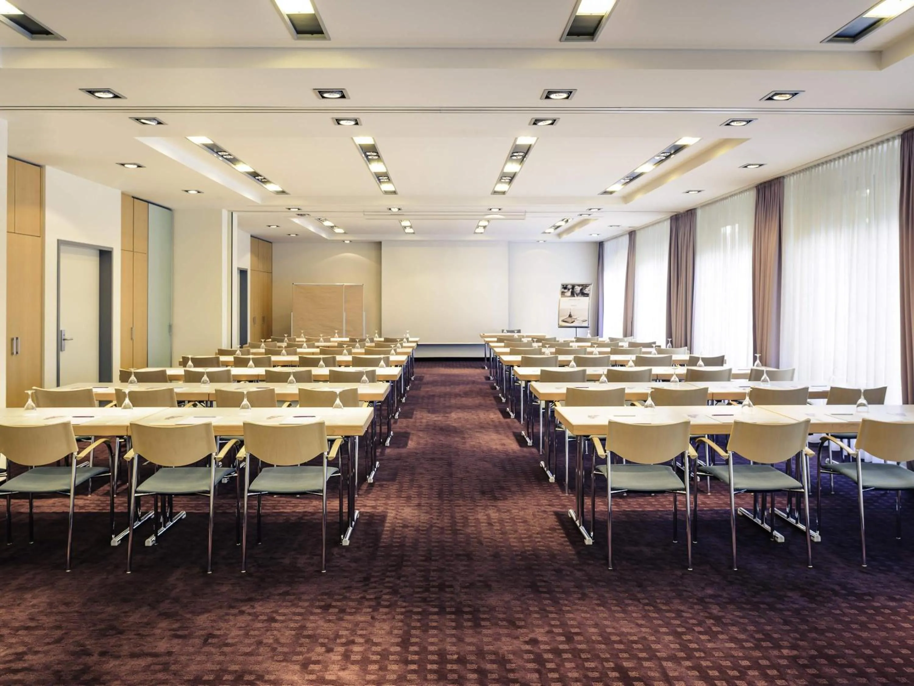 Meeting/conference room in Mercure Hotel Düsseldorf City Nord