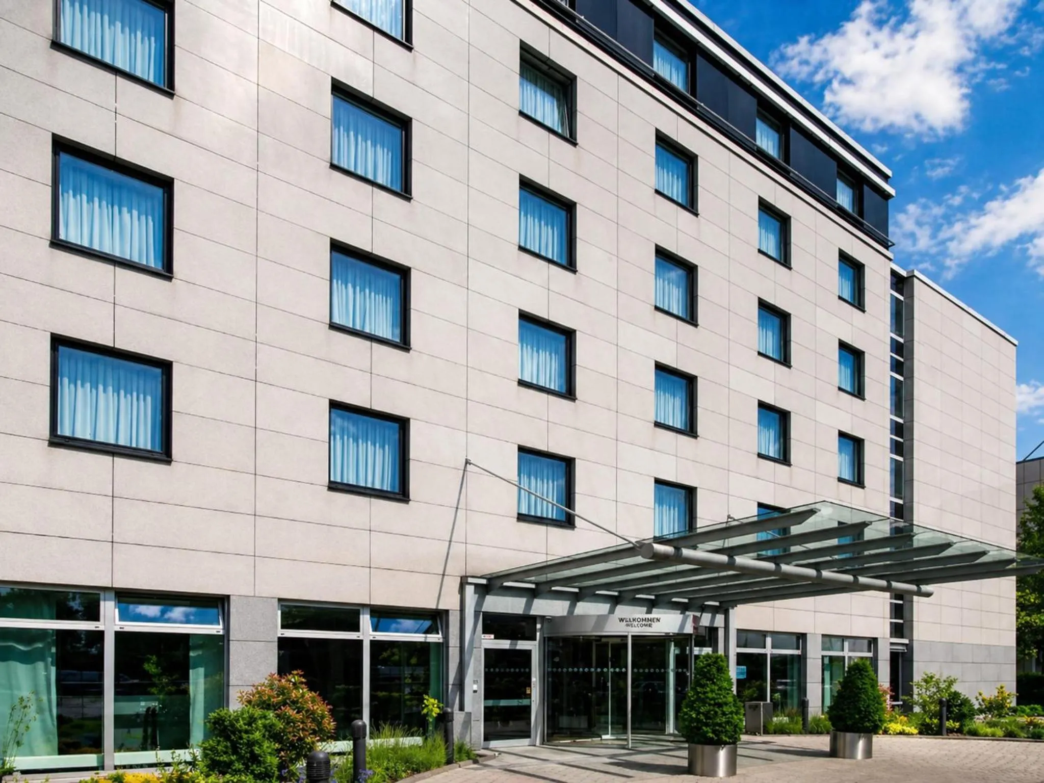 Property building in Sunday Hotel Düsseldorf City Nord
