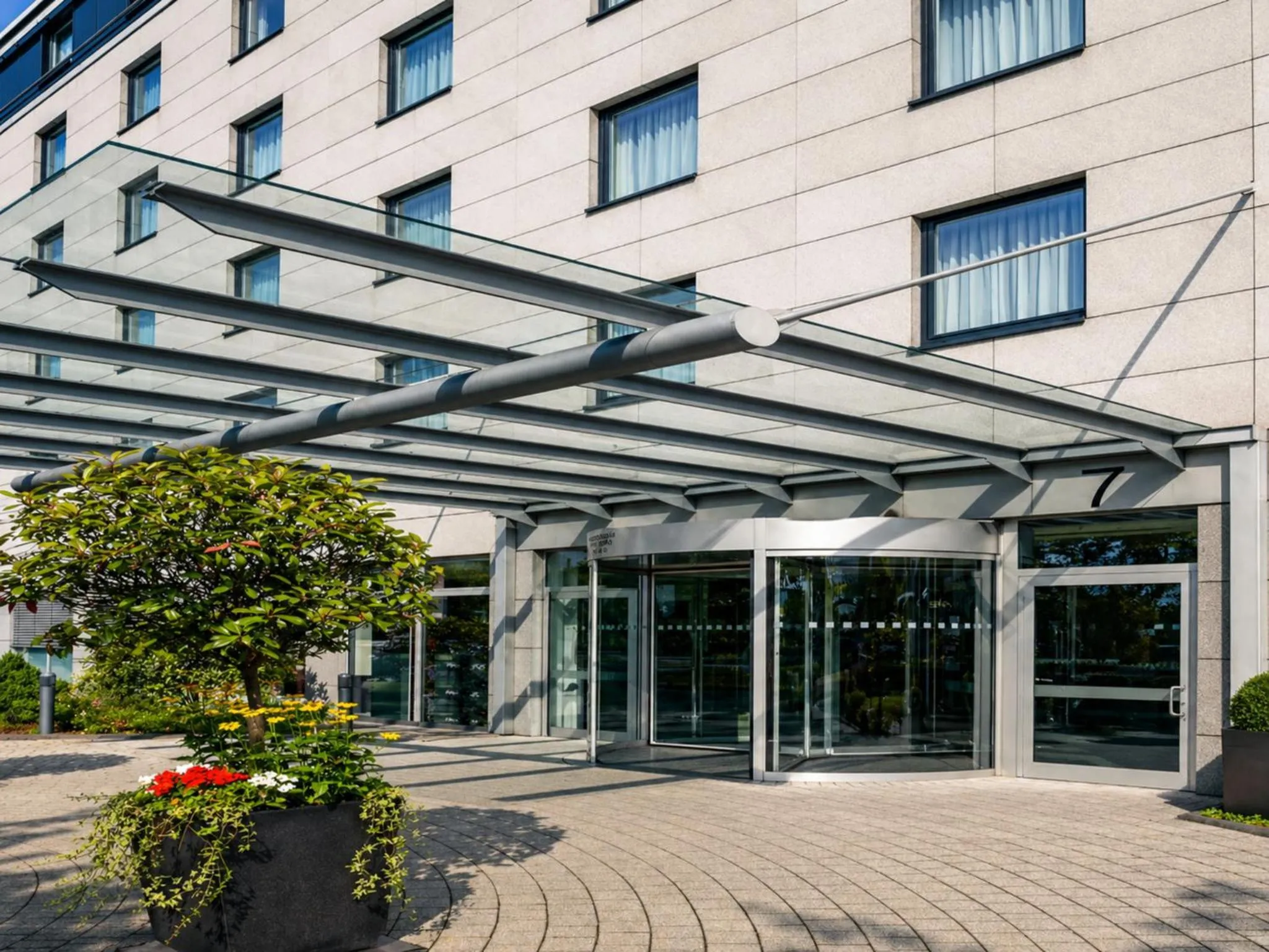 Property building in Sunday Hotel Düsseldorf City Nord