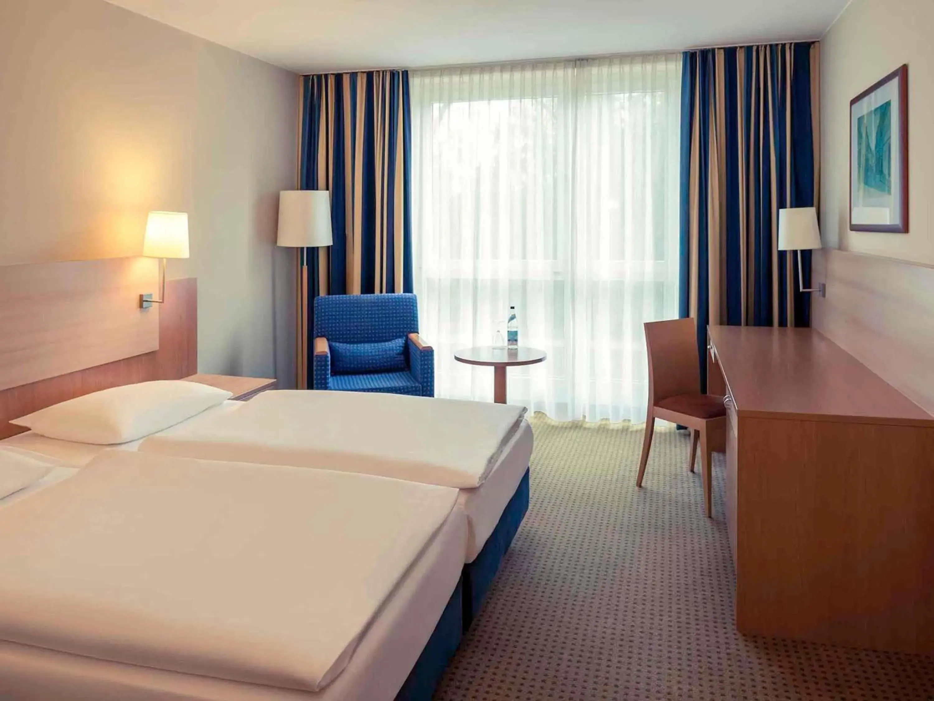 Bedroom, Bed in Mercure Hotel Schweinfurt Maininsel Bedroom, Bed in Mercure Hotel Schweinfurt Maininsel