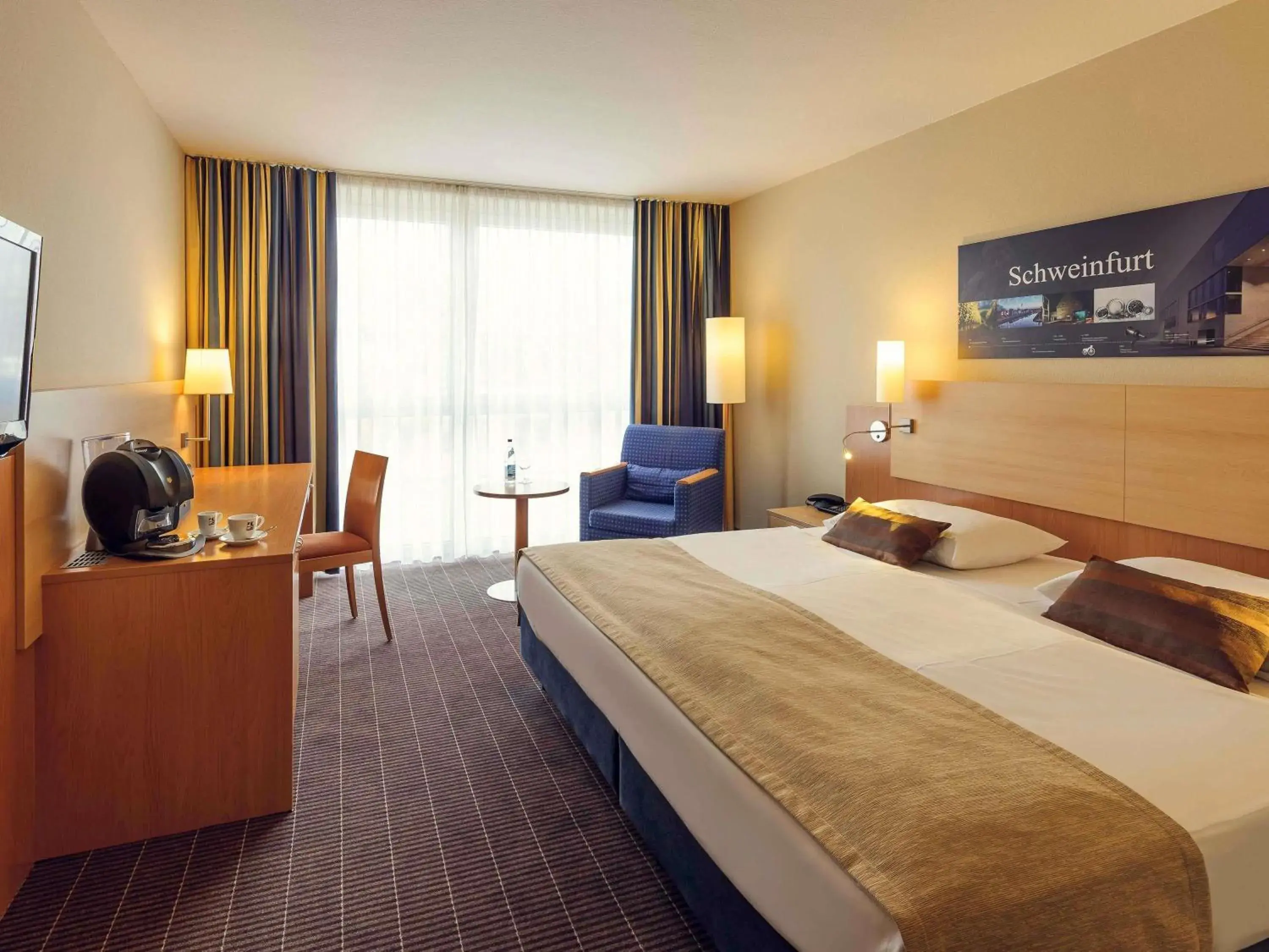 King Room with View in Mercure Hotel Schweinfurt Maininsel King Room with View in Mercure Hotel Schweinfurt Maininsel