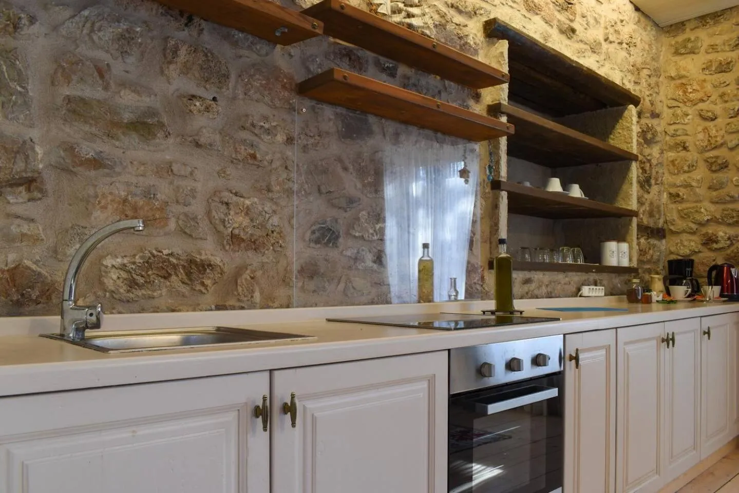 Kitchen or kitchenette in Secluded Mountain Refuge - Theonimfi Paradise Gem