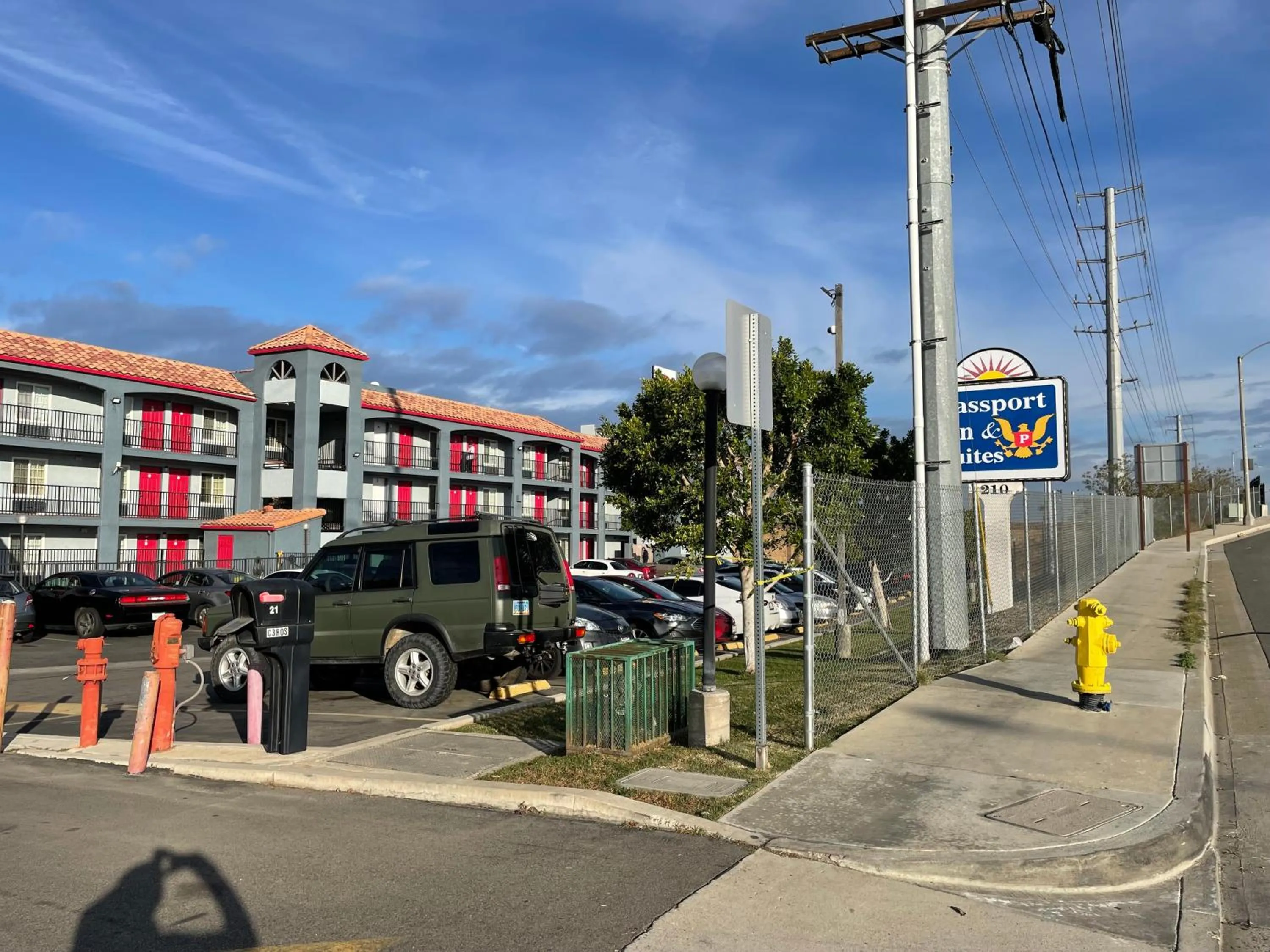 Facade/entrance in Heritage inn and suites