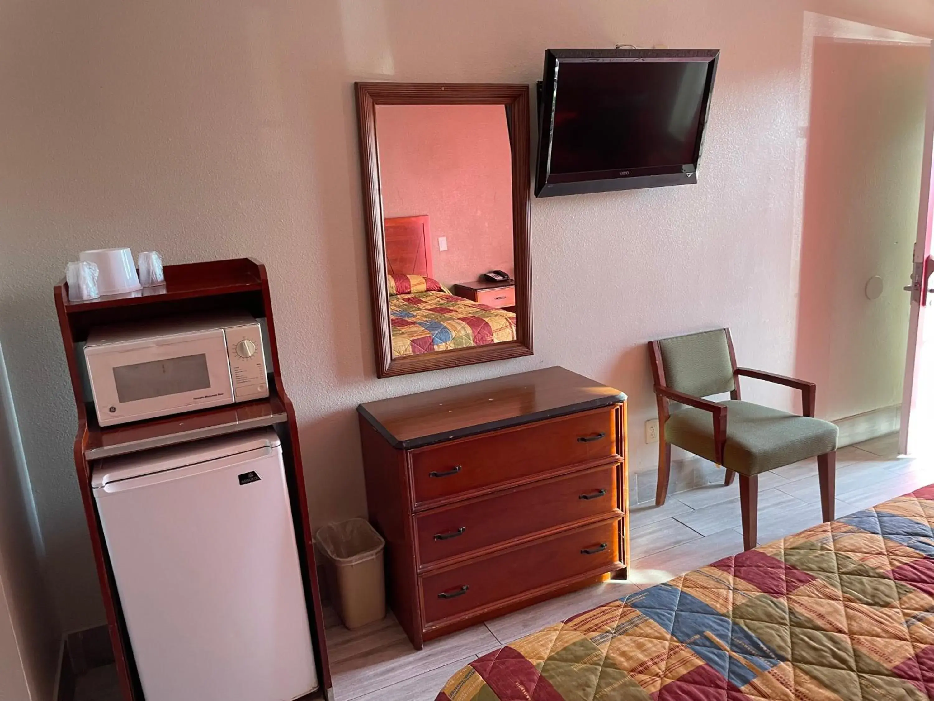 Bedroom in Heritage inn and suites Bedroom in Heritage inn and suites