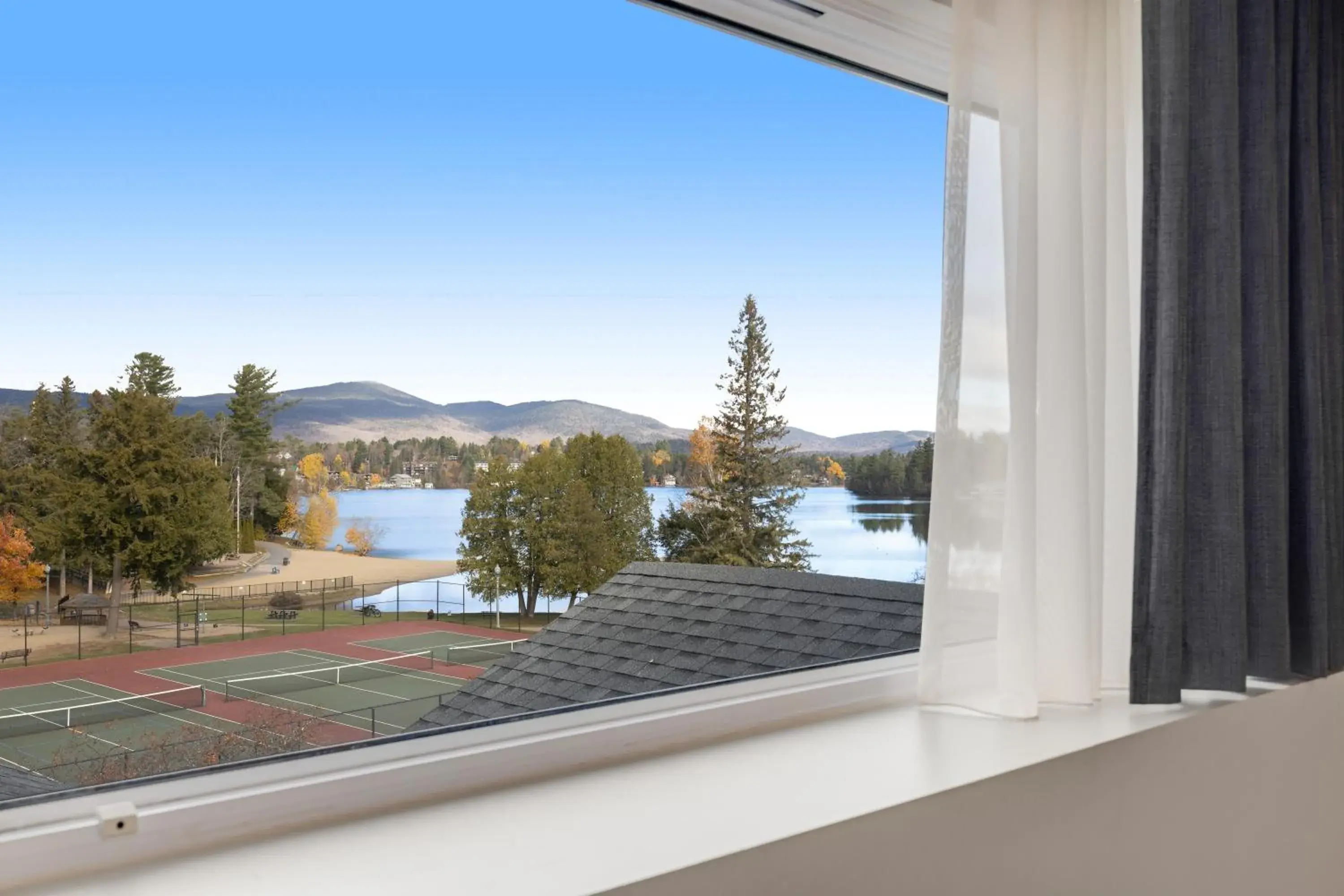 Lake view in Lake Placid Inn Boutique Hotel Lake view in Lake Placid Inn Boutique Hotel