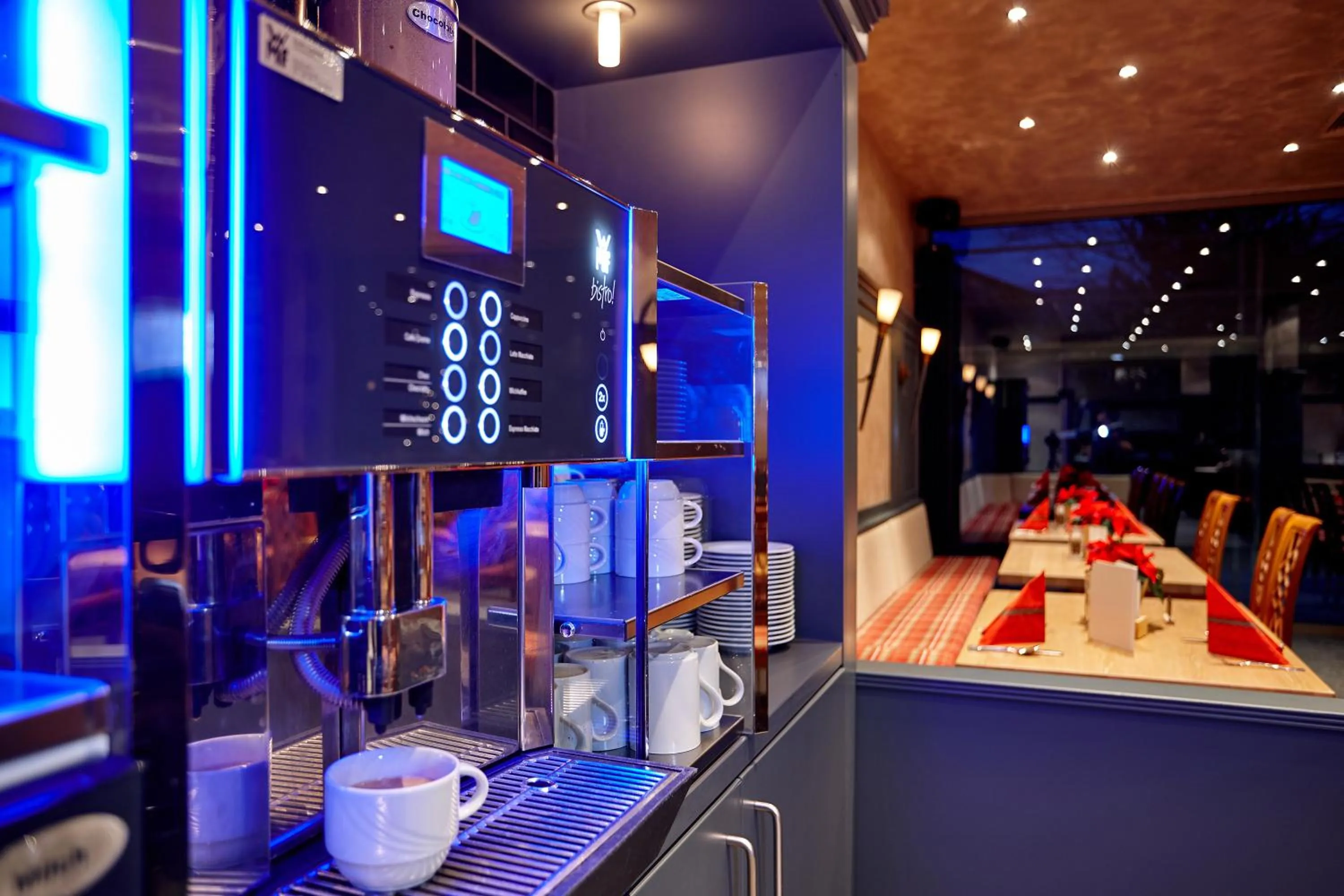 Restaurant/places to eat in Hotel Königshof