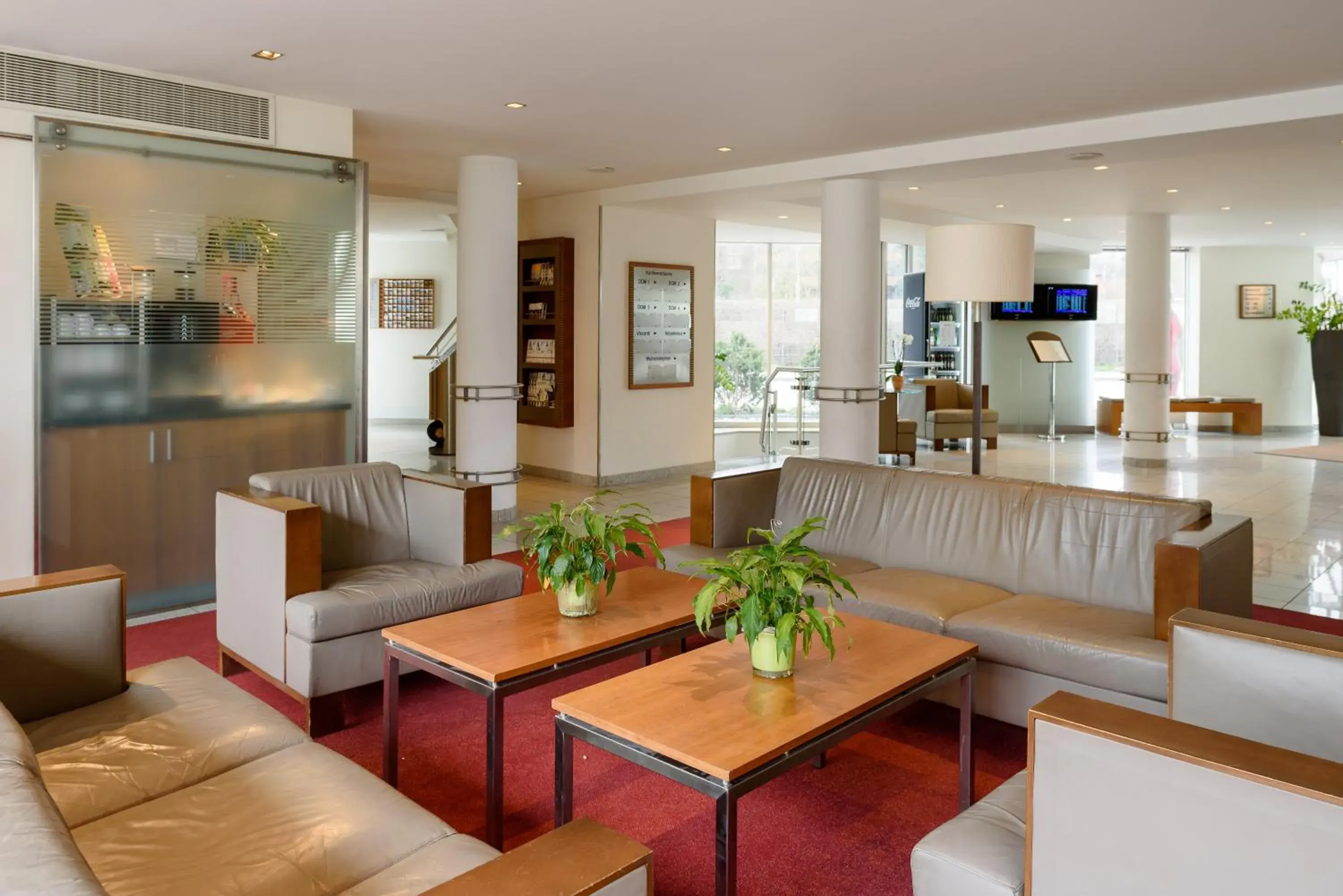 Lobby or reception in Mercure Hotel München Airport Freising Lobby or reception in Mercure Hotel München Airport Freising