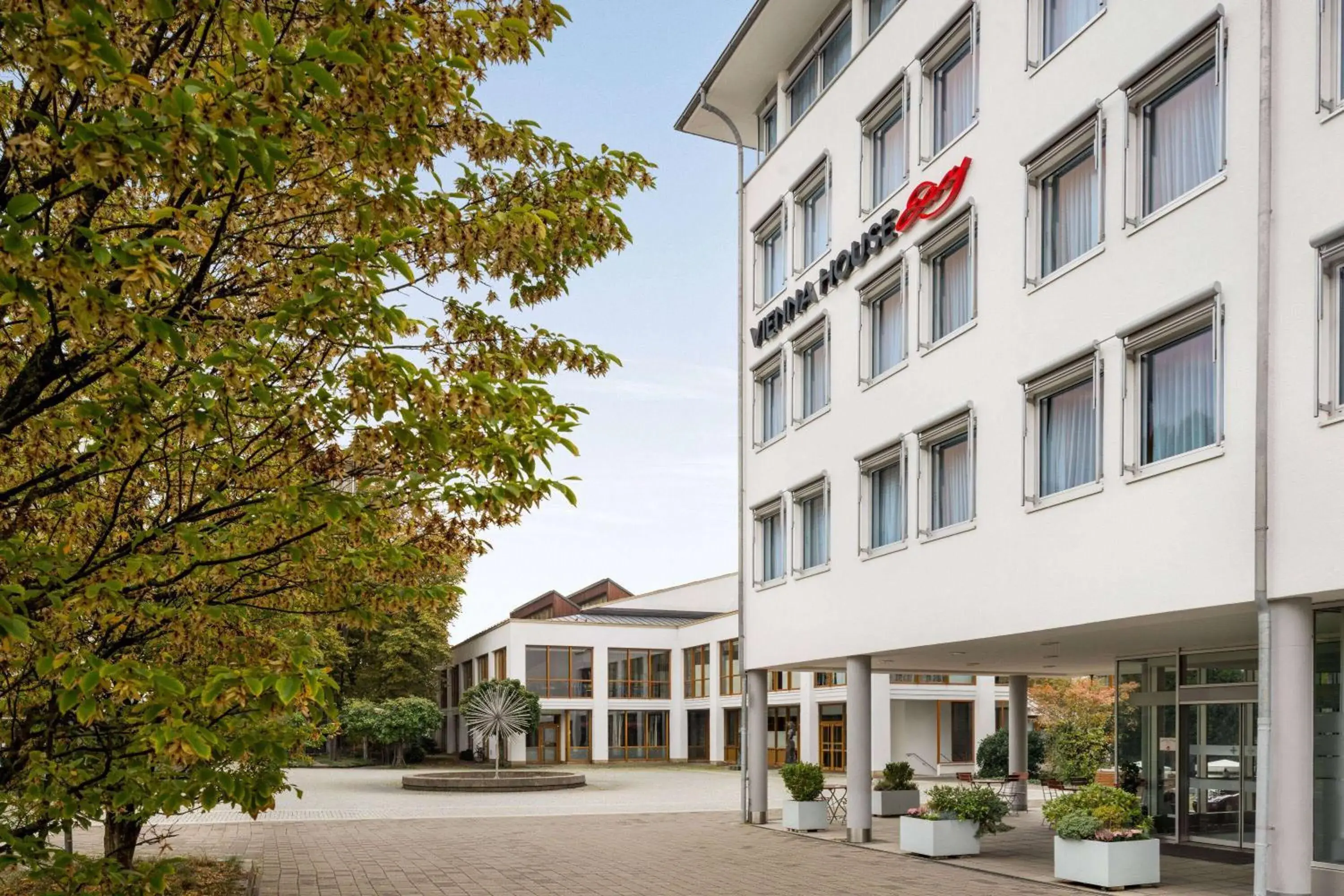 Property building in Vienna House Easy by Wyndham Günzburg Property building in Vienna House Easy by Wyndham Günzburg