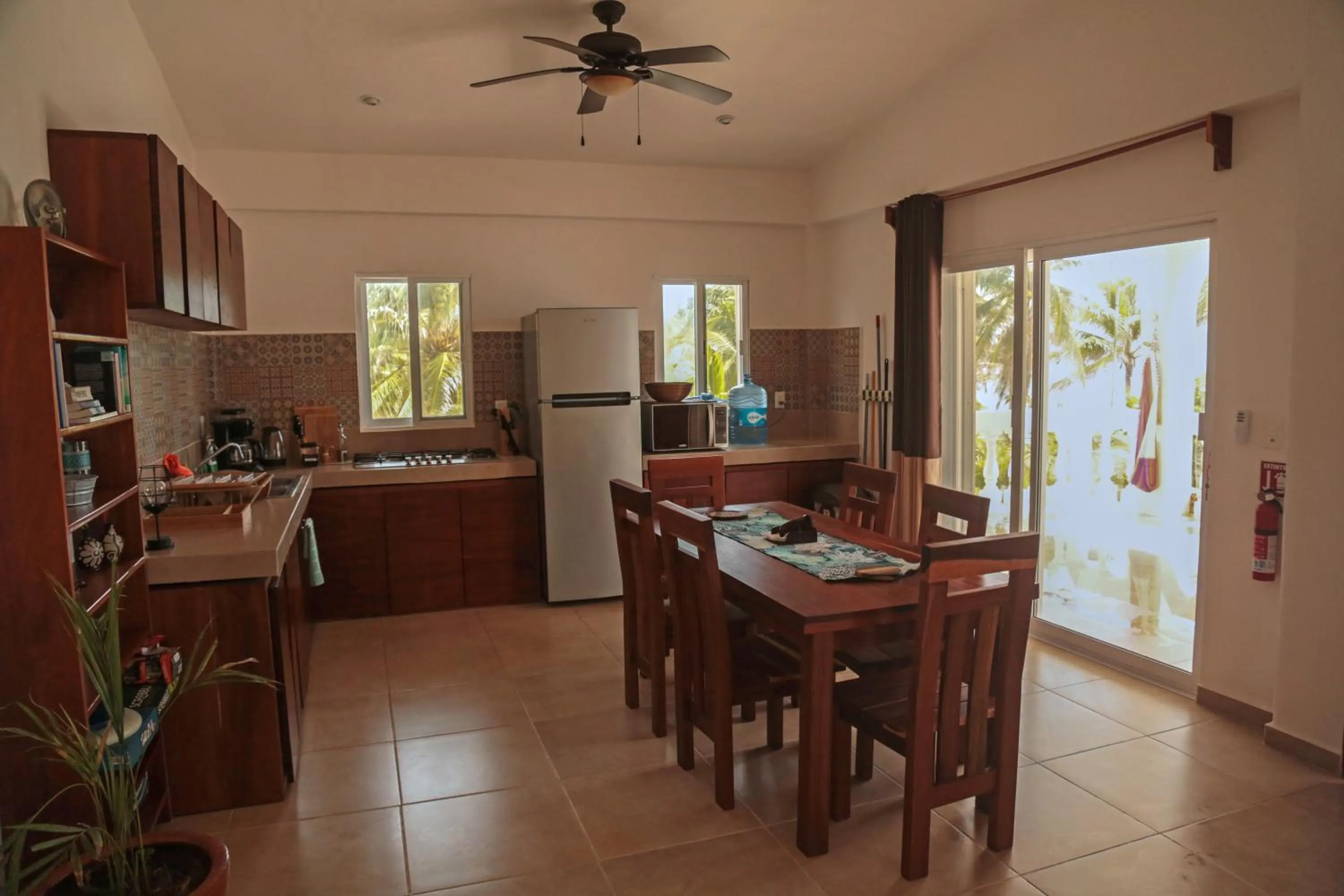 Kitchen or kitchenette in Caribbean Casa Blanca