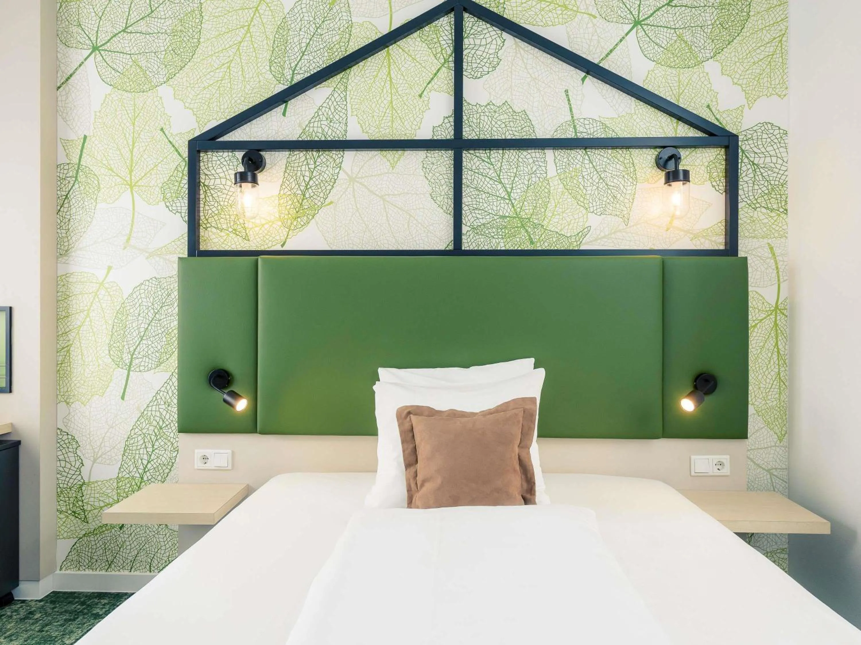 Bedroom, Bed in Mercure Hotel Hannover Mitte