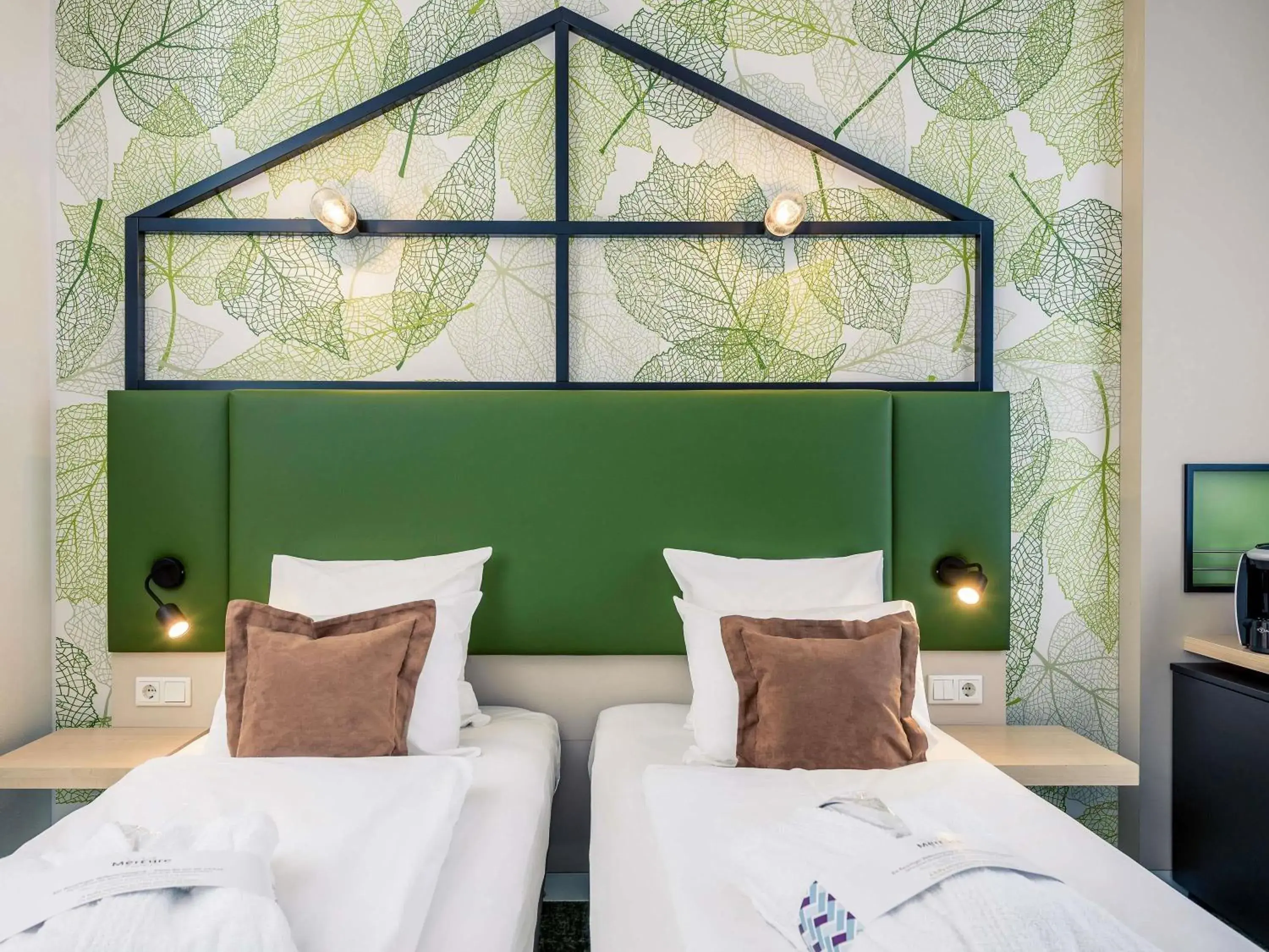 Bedroom, Bed in Mercure Hotel Hannover Mitte Bedroom, Bed in Mercure Hotel Hannover Mitte