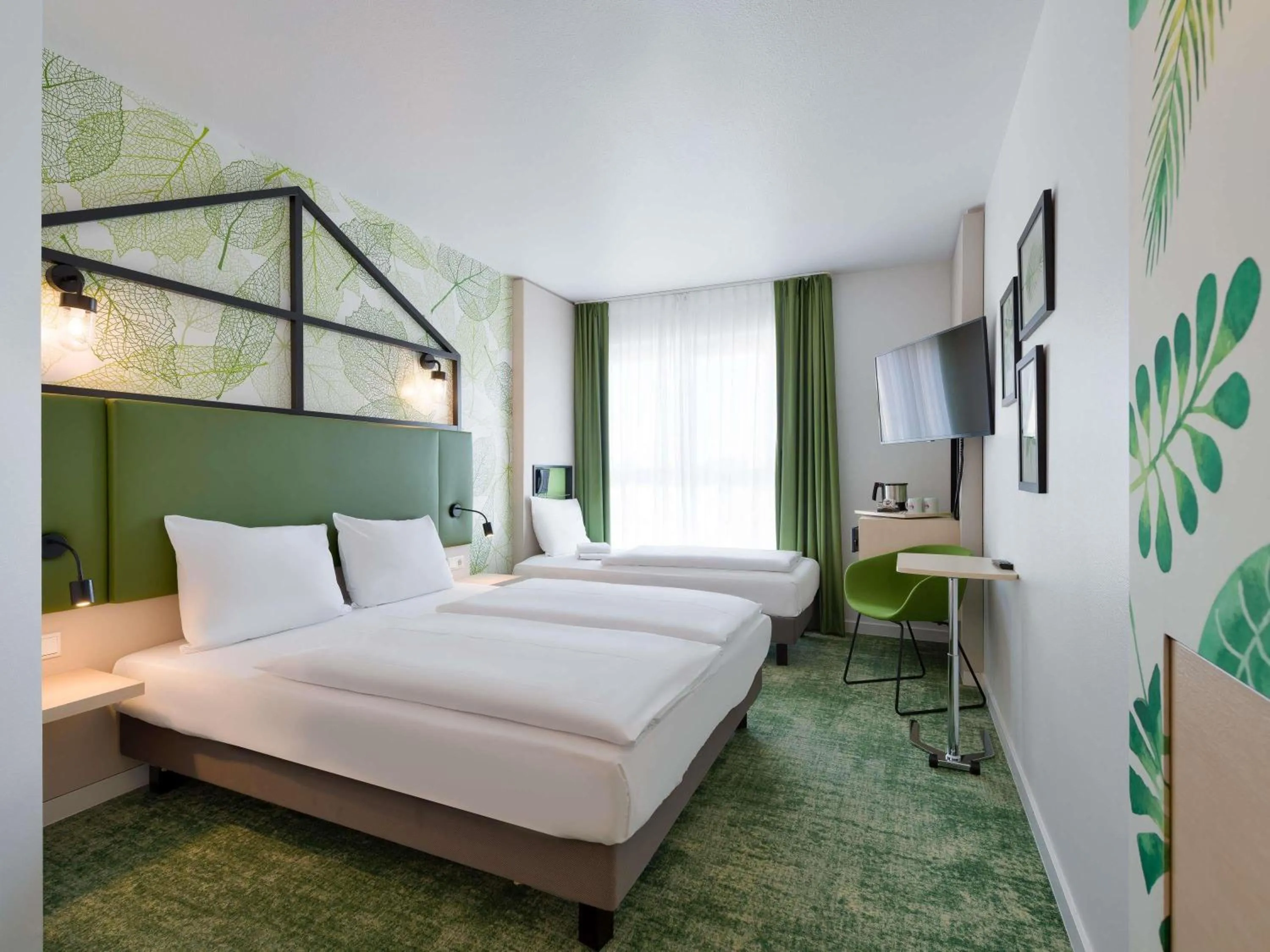 Bedroom, Bed in Mercure Hotel Hannover Mitte