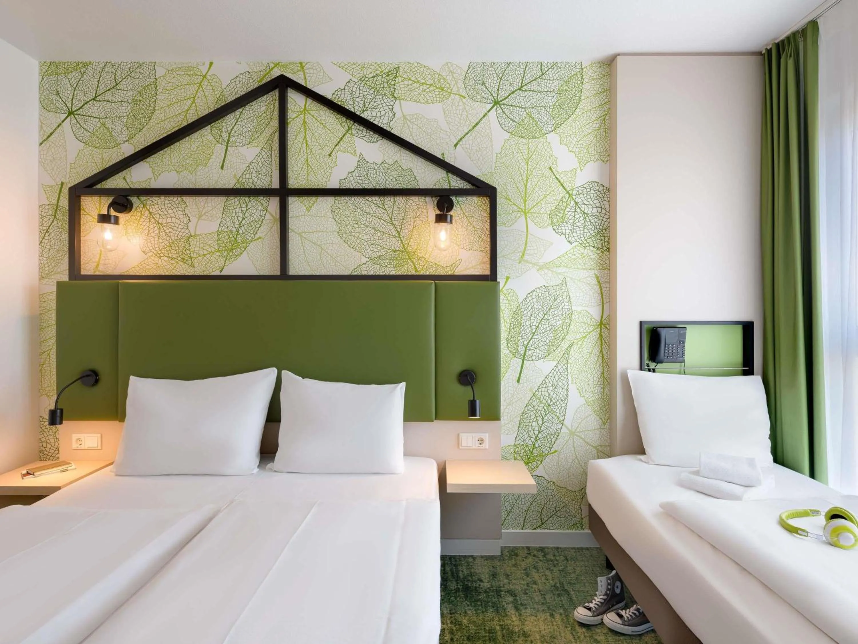 Bedroom, Bed in Mercure Hotel Hannover Mitte