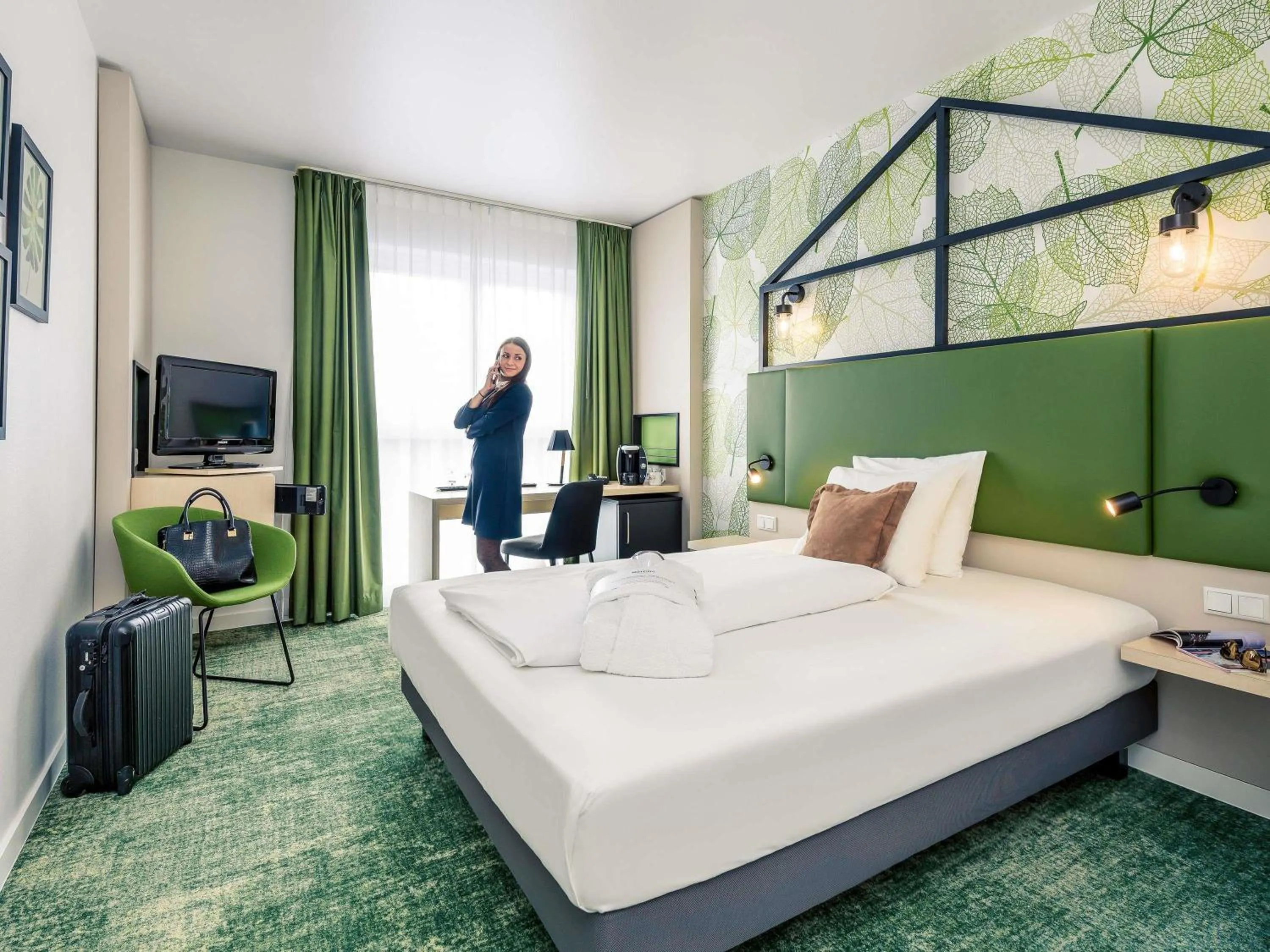 Bedroom, Bed in Mercure Hotel Hannover Mitte