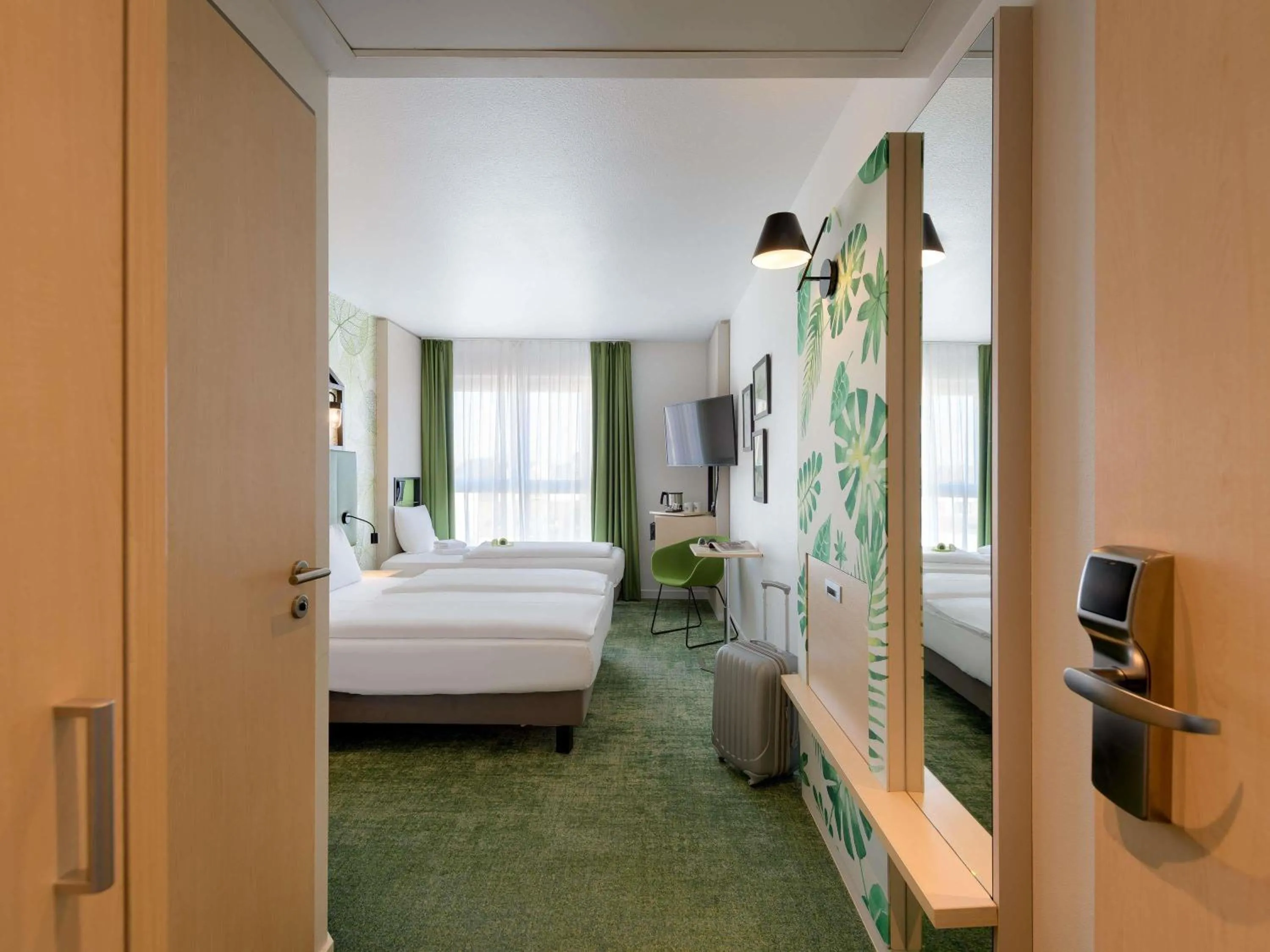 Bedroom, Bed in Mercure Hotel Hannover Mitte