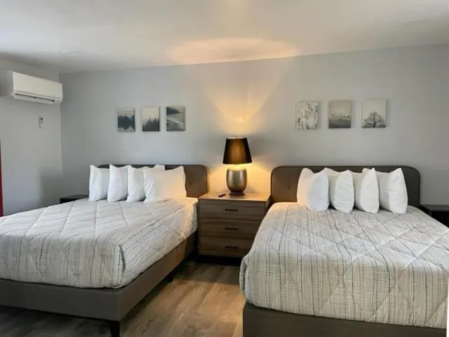 Bed in Veda Inn & Cottages