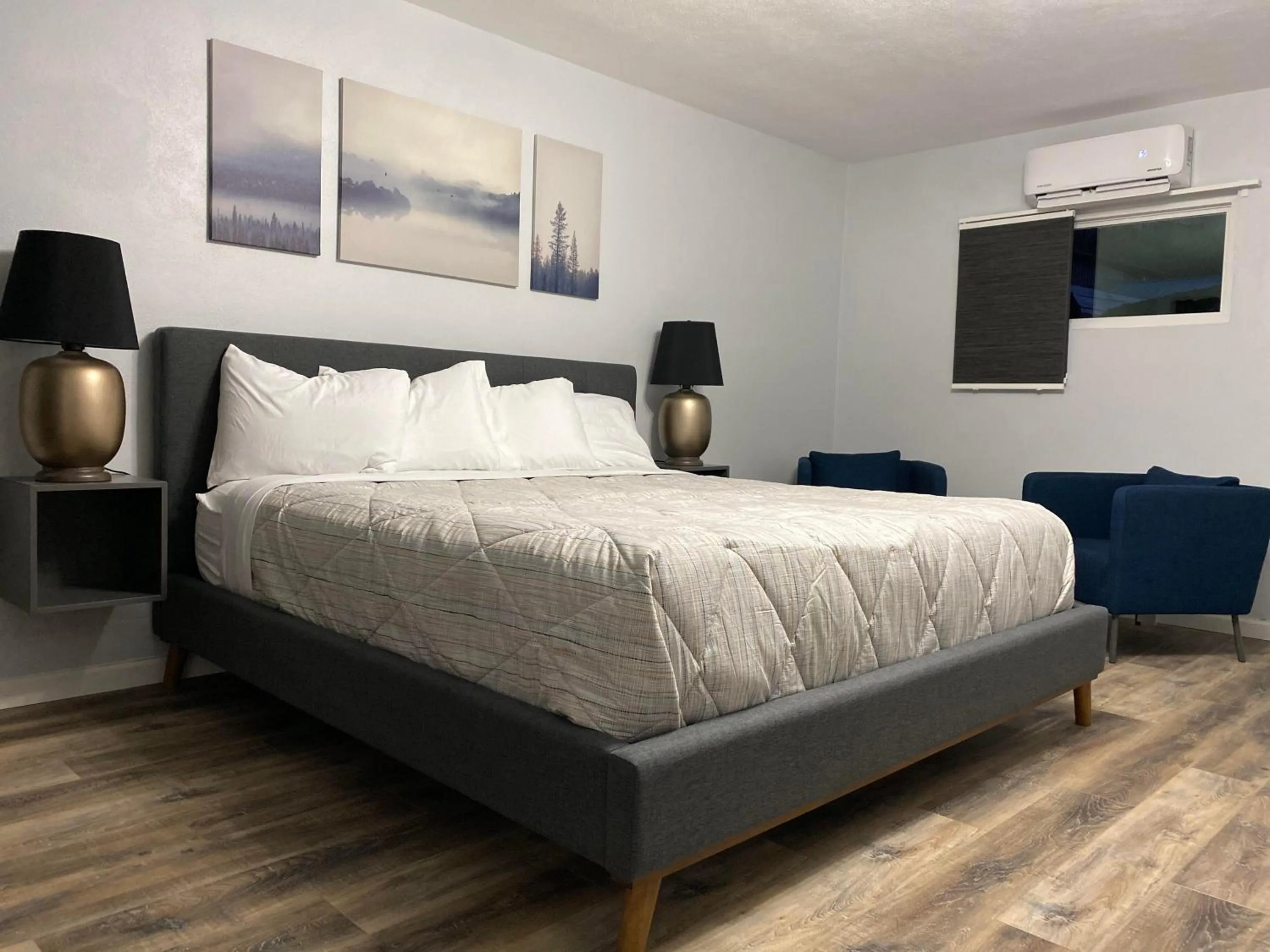 Bed in Veda Inn & Cottages