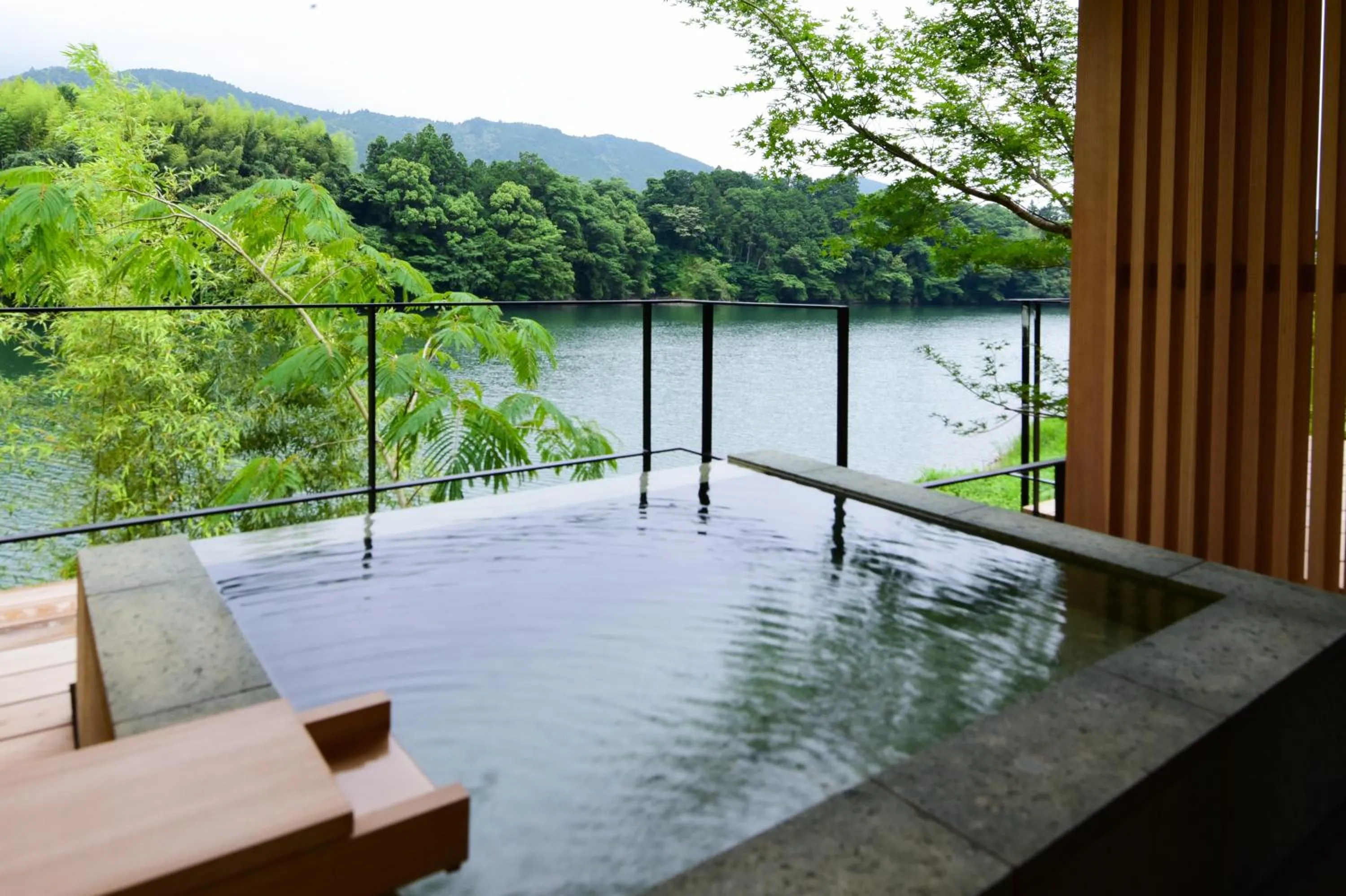 Photo of the whole room in Kohanyu