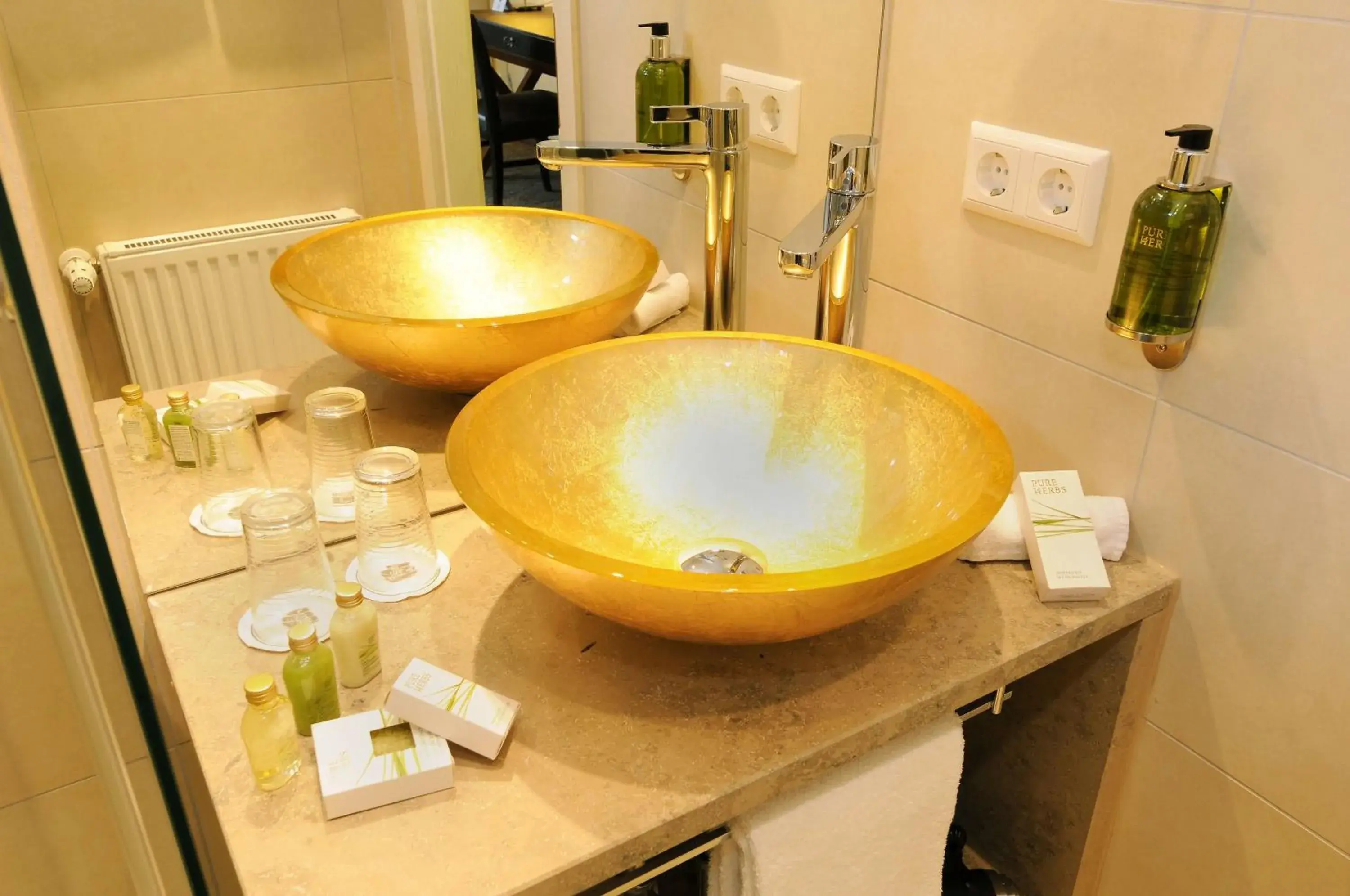 Bathroom in SCOTTY & EMILY Hotel Ulm Bathroom in SCOTTY & EMILY Hotel Ulm