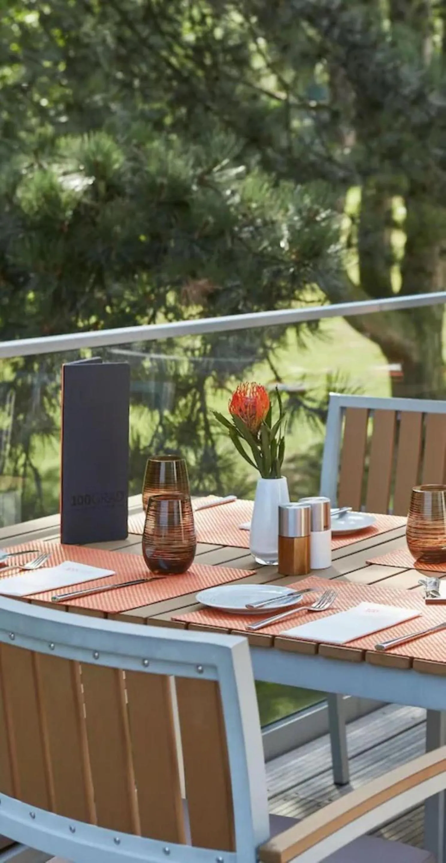 Restaurant/places to eat in SCOTTY & EMILY Hotel Ulm