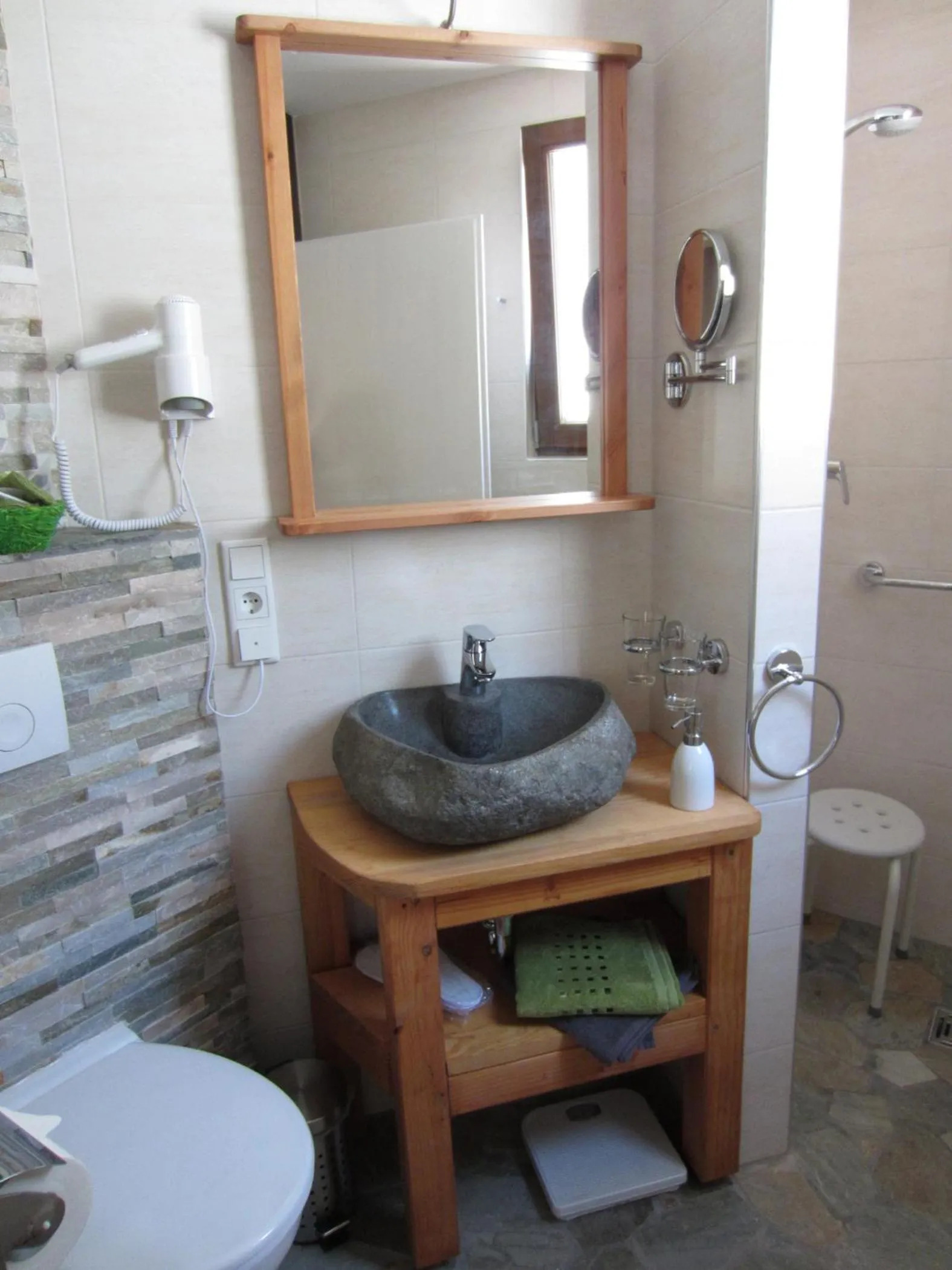Bathroom in Cleo´s Hotel Kallstadt