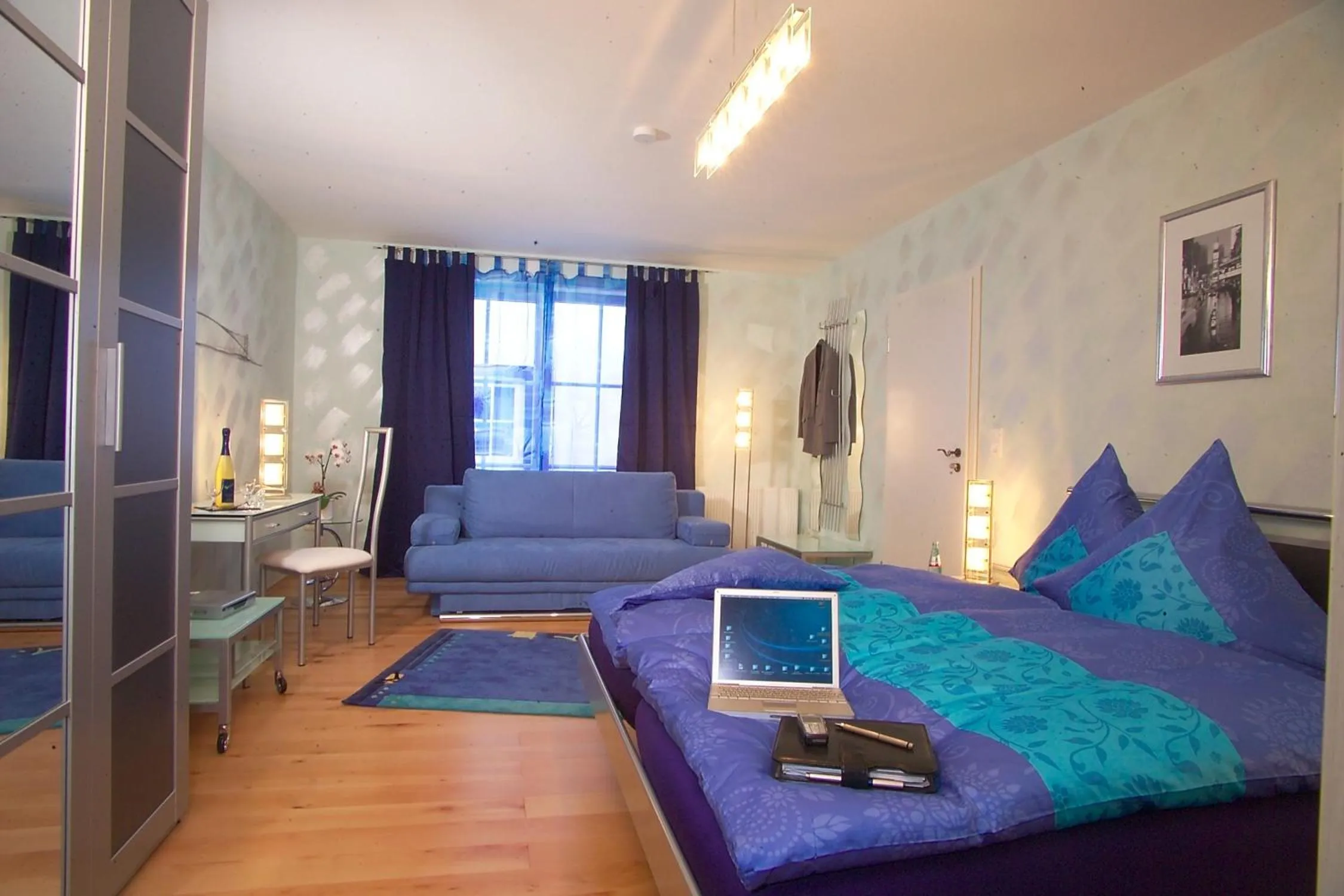 Bedroom, Bed in Cleo´s Hotel Kallstadt