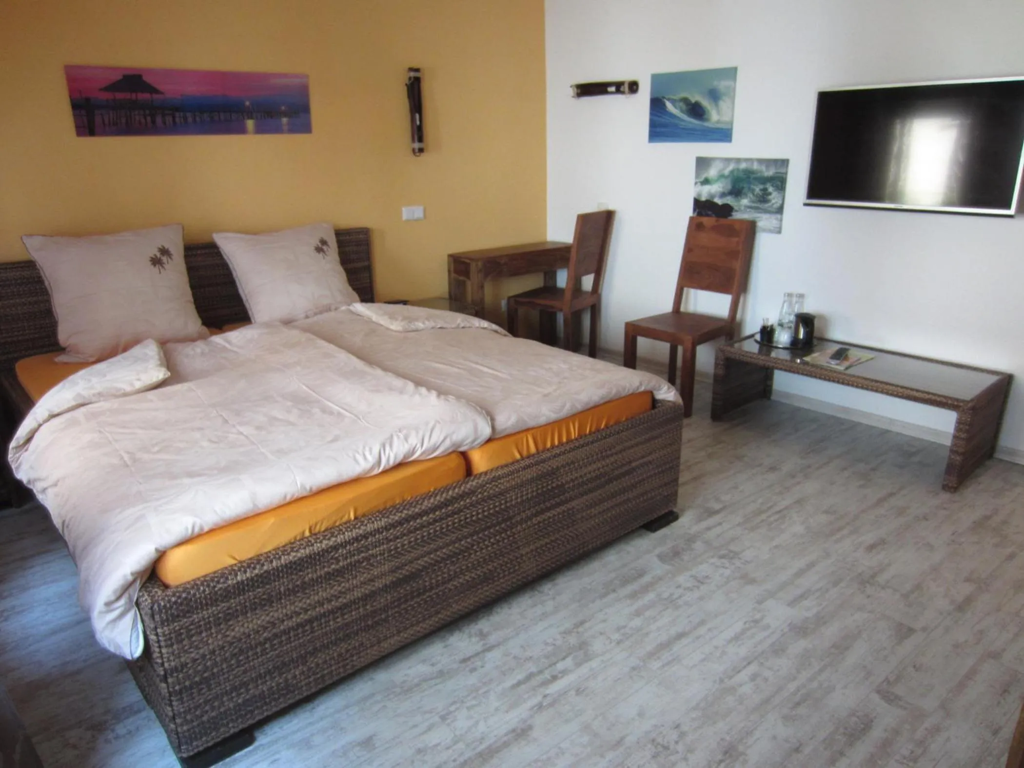 Bedroom, Bed in Cleo´s Hotel Kallstadt