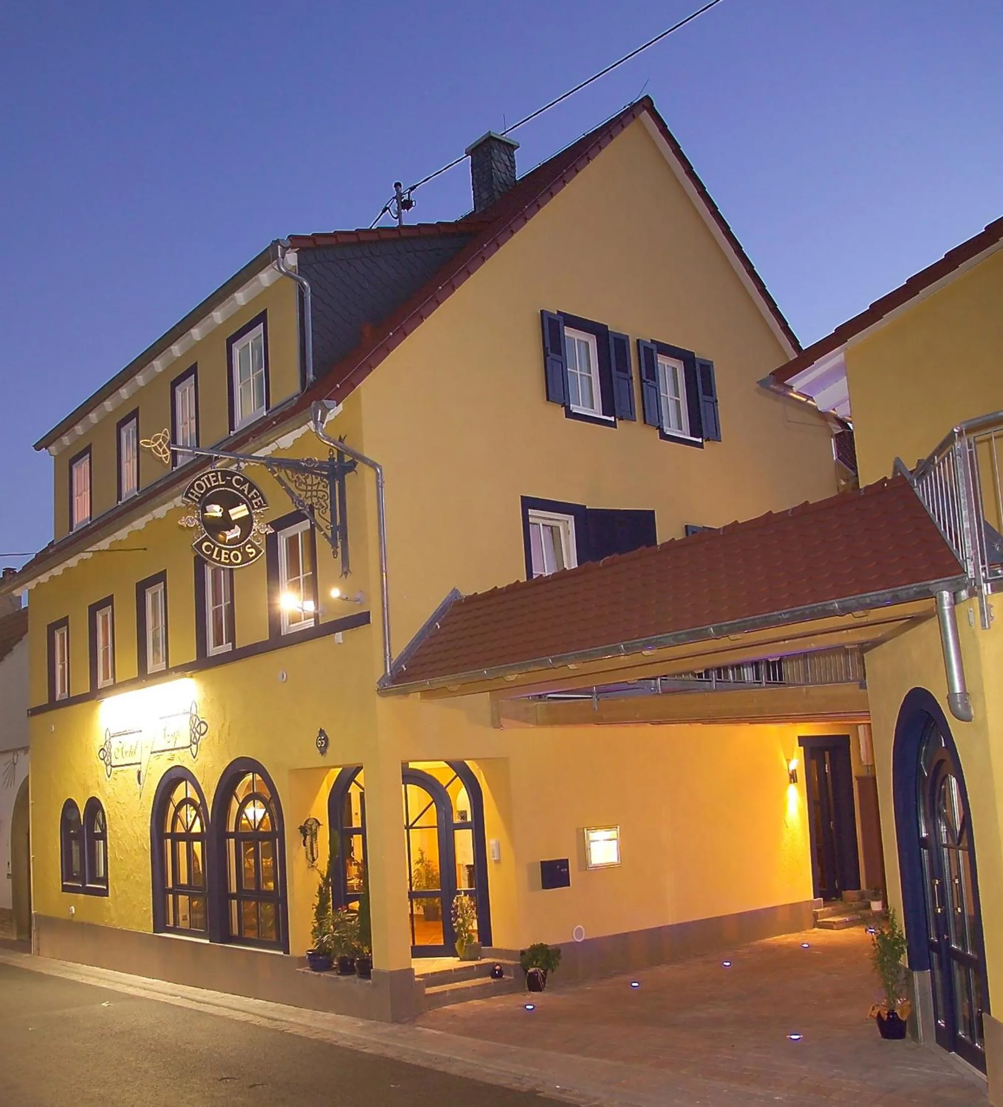 Facade/entrance in Cleo´s Hotel Kallstadt