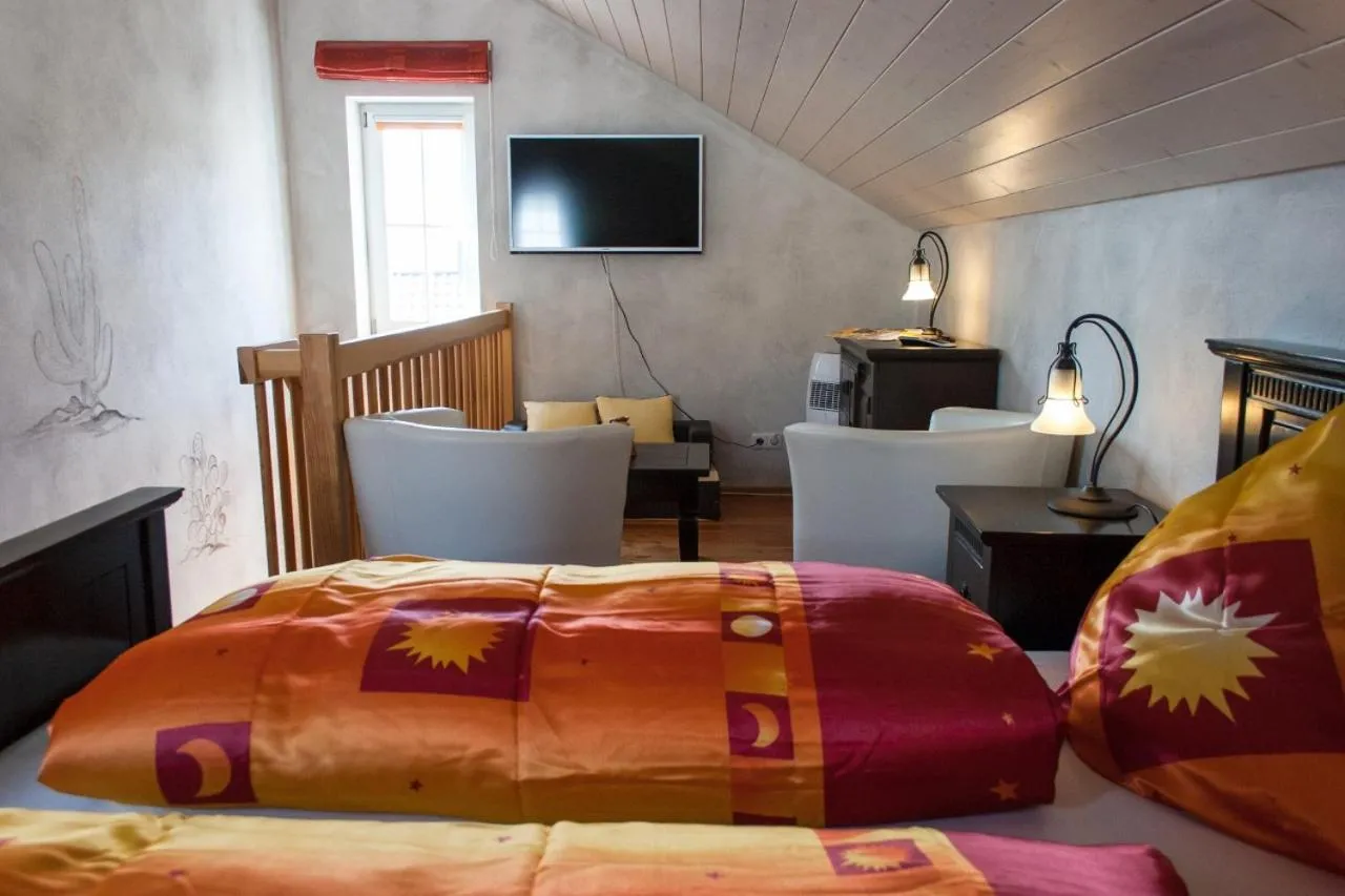 Photo of the whole room, Bed in Cleo´s Hotel Kallstadt