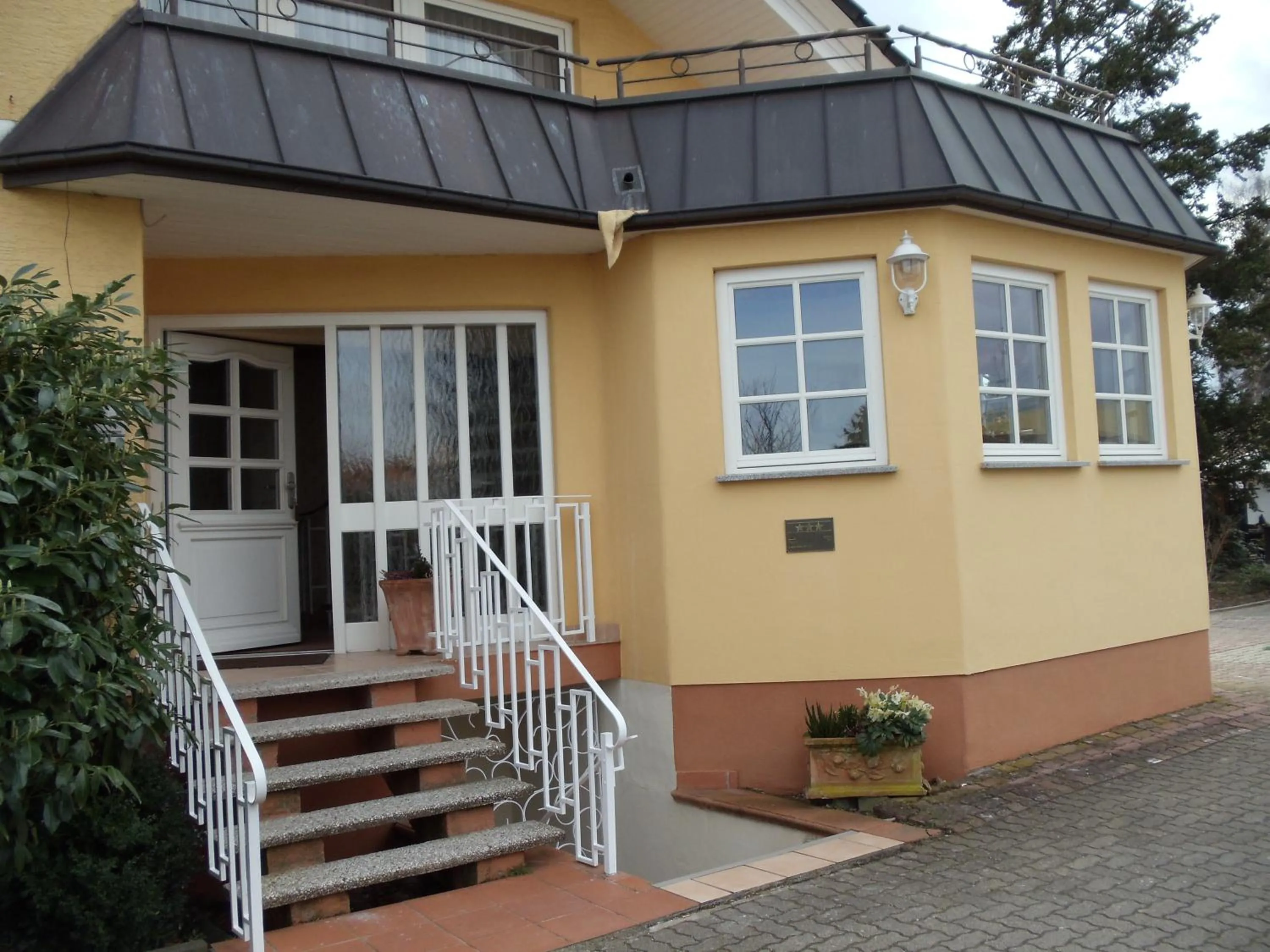 Facade/entrance in Hotel Restaurant Weisbrod