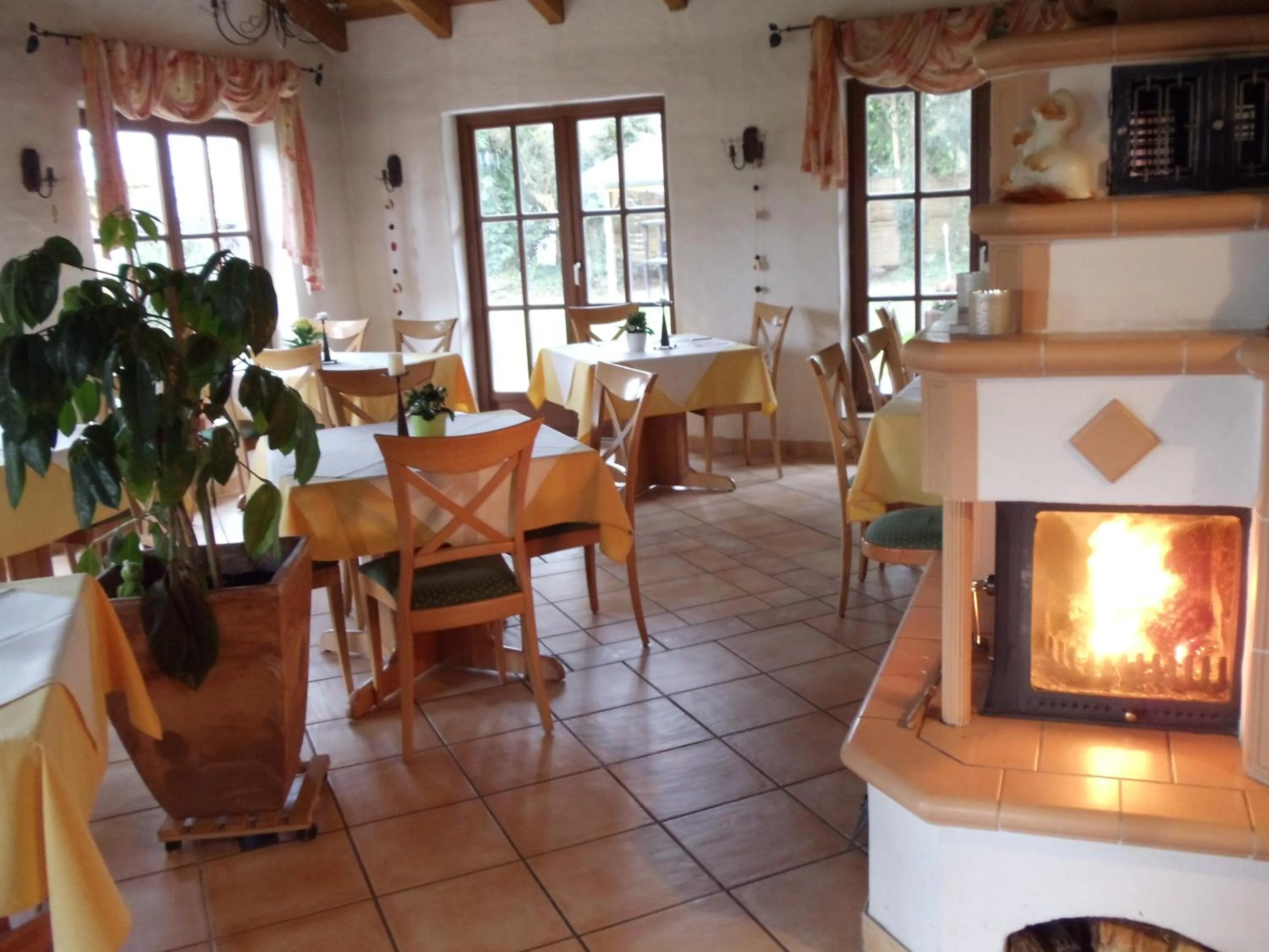 Restaurant/places to eat in Hotel Restaurant Weisbrod