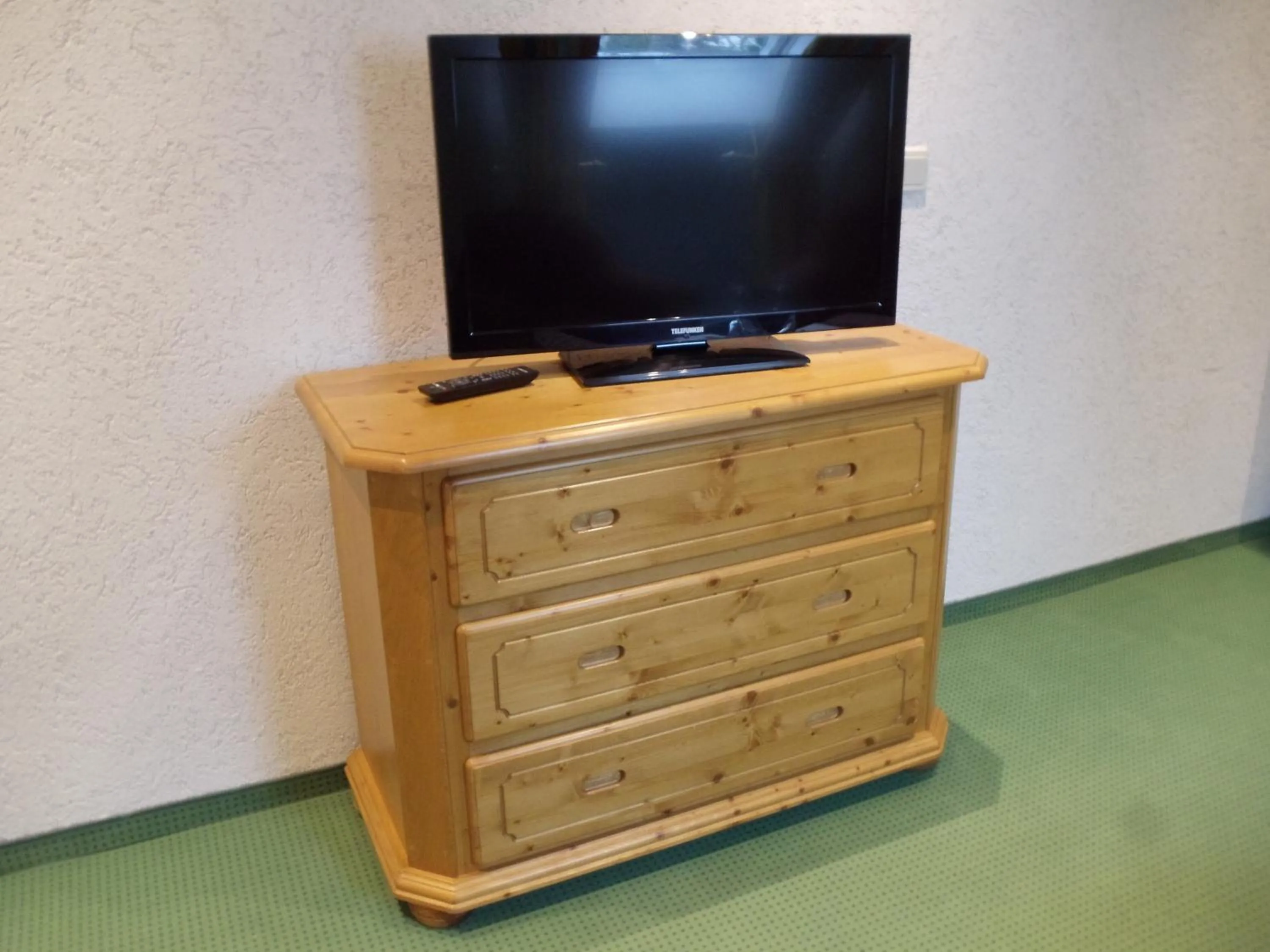 TV and multimedia in Hotel Restaurant Weisbrod