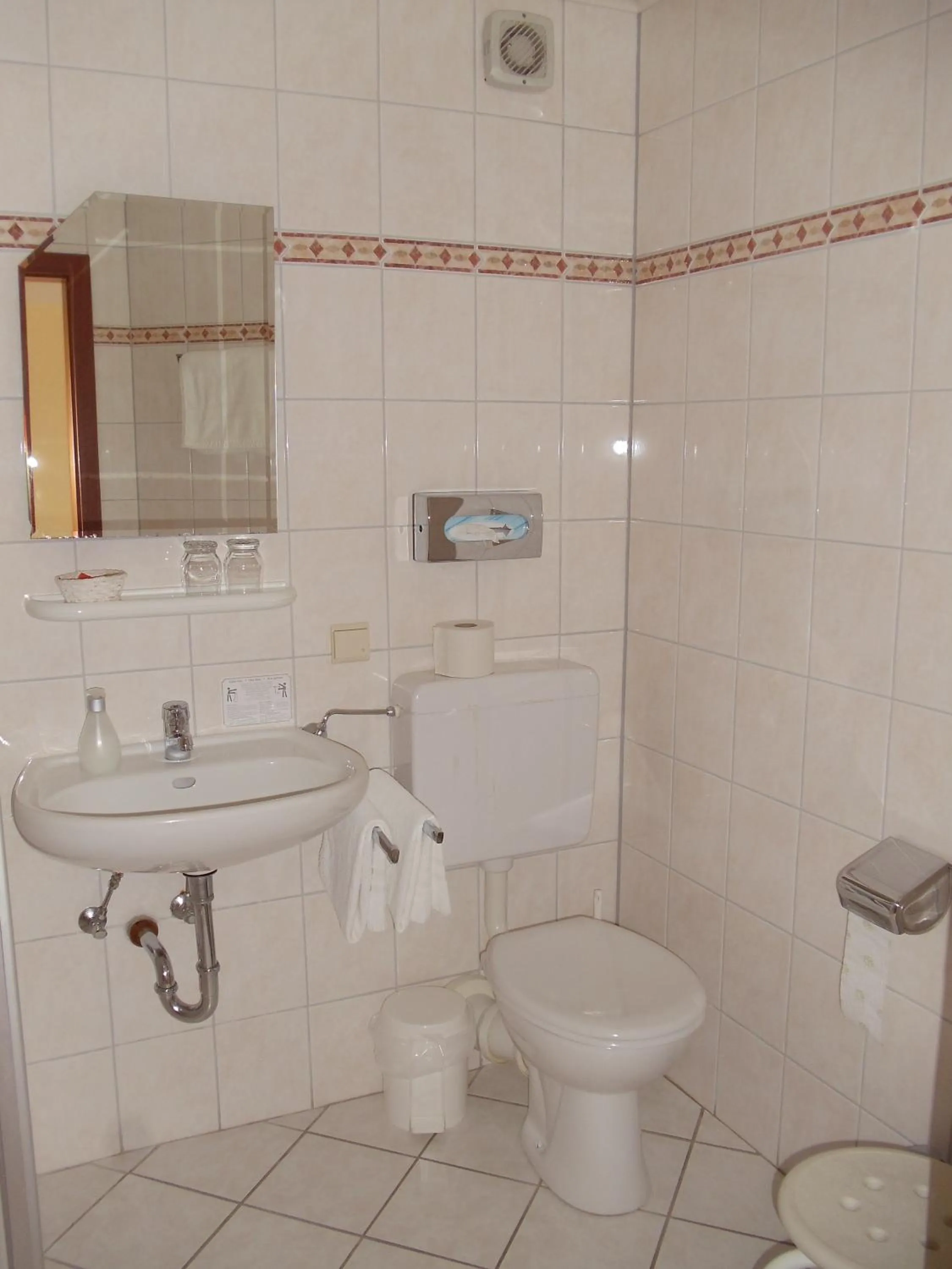 Bathroom in Hotel Restaurant Weisbrod