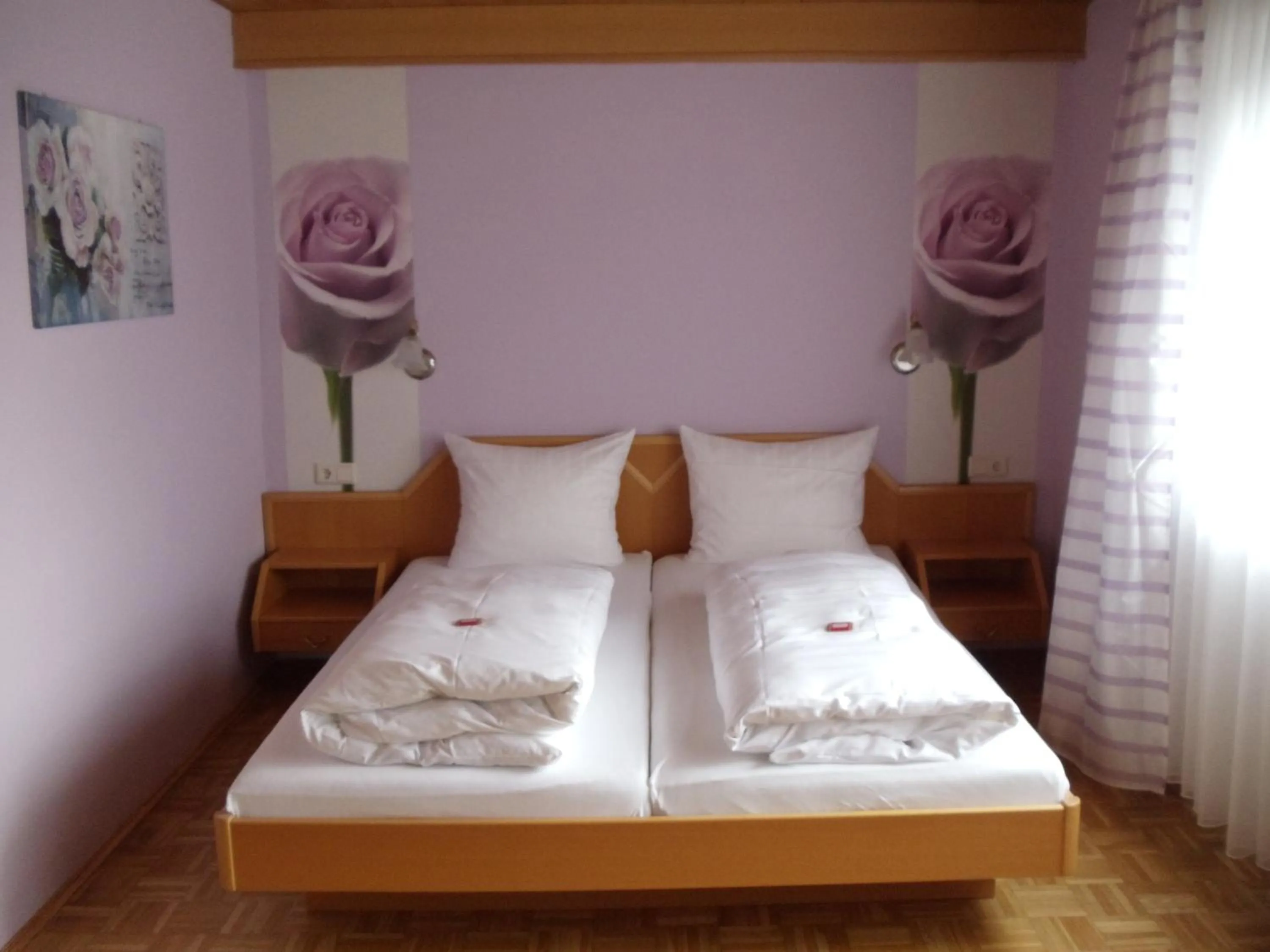 Bedroom, Bed in Hotel Restaurant Weisbrod