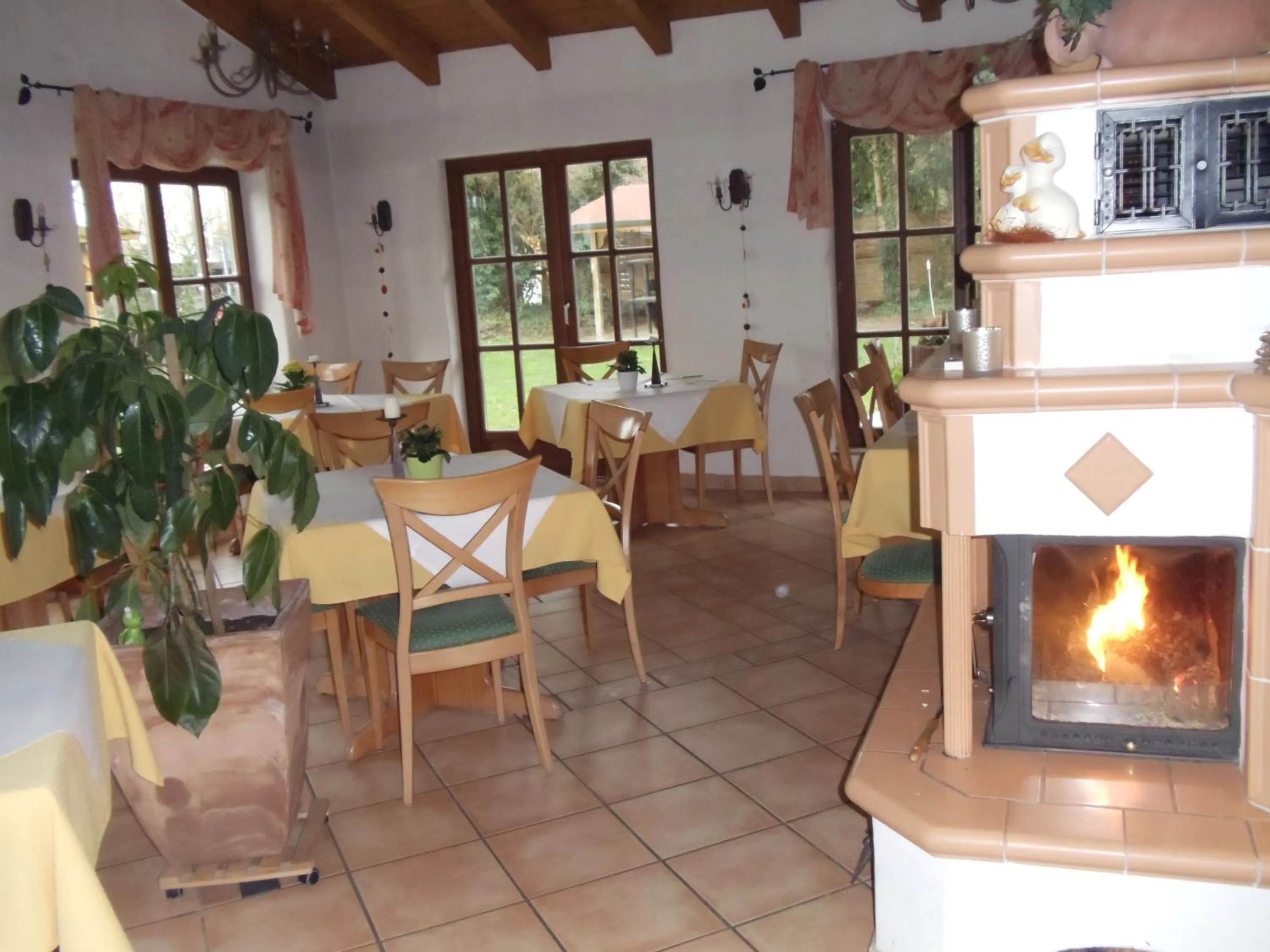 Restaurant/places to eat in Hotel Restaurant Weisbrod