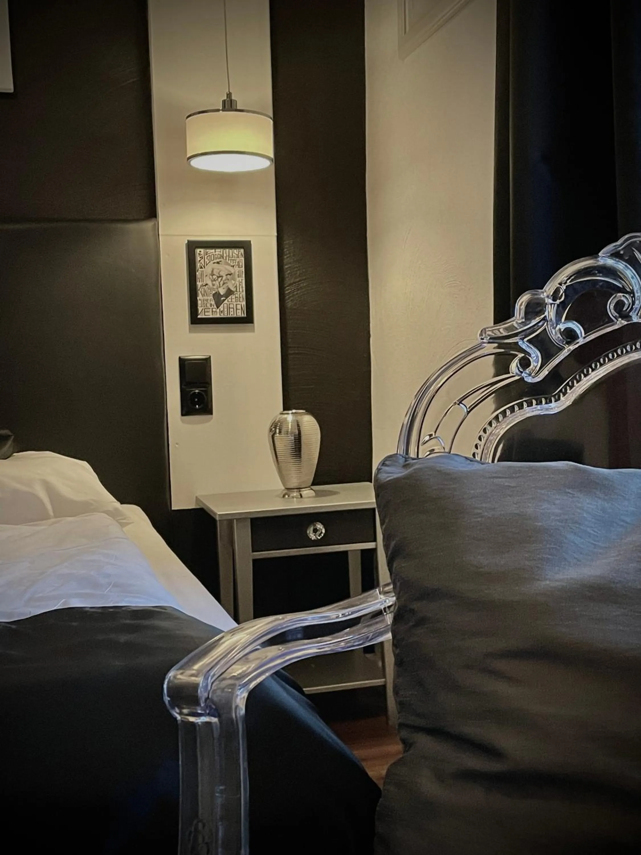 Photo of the whole room, Bed in Hotel Am Volksgarten