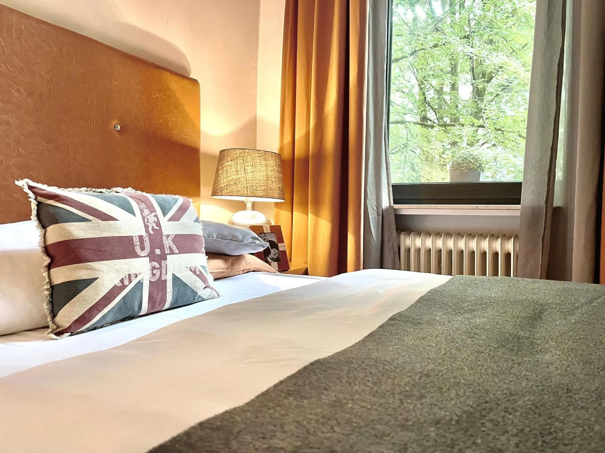 Bed in Hotel Am Volksgarten