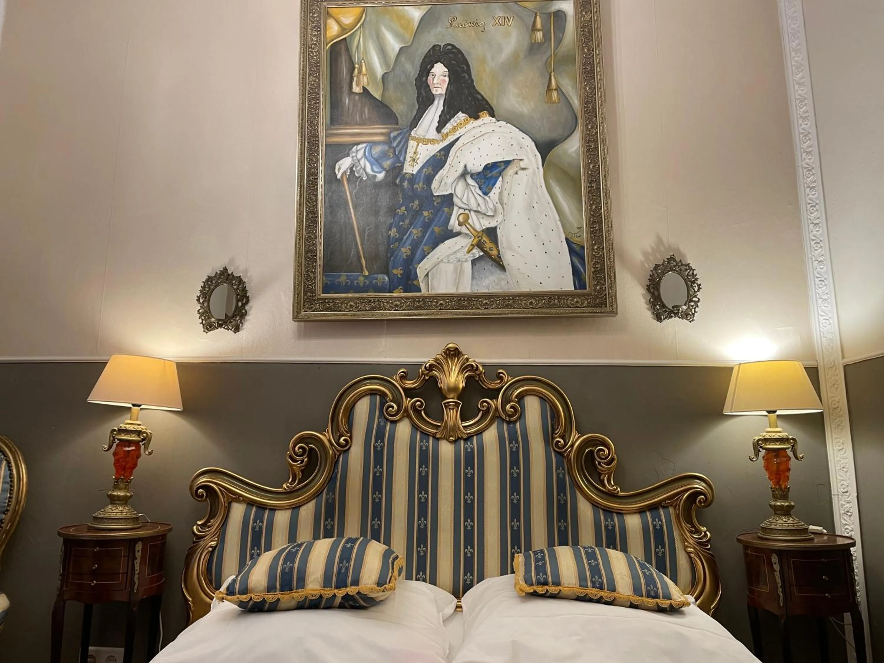 Bed in Hotel Am Volksgarten