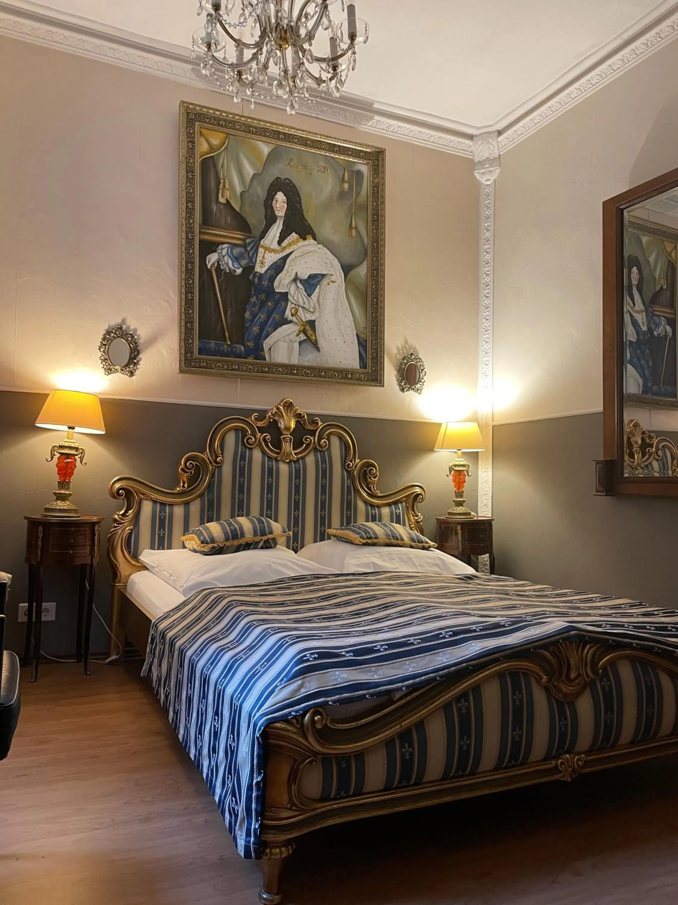 Bed in Hotel Am Volksgarten