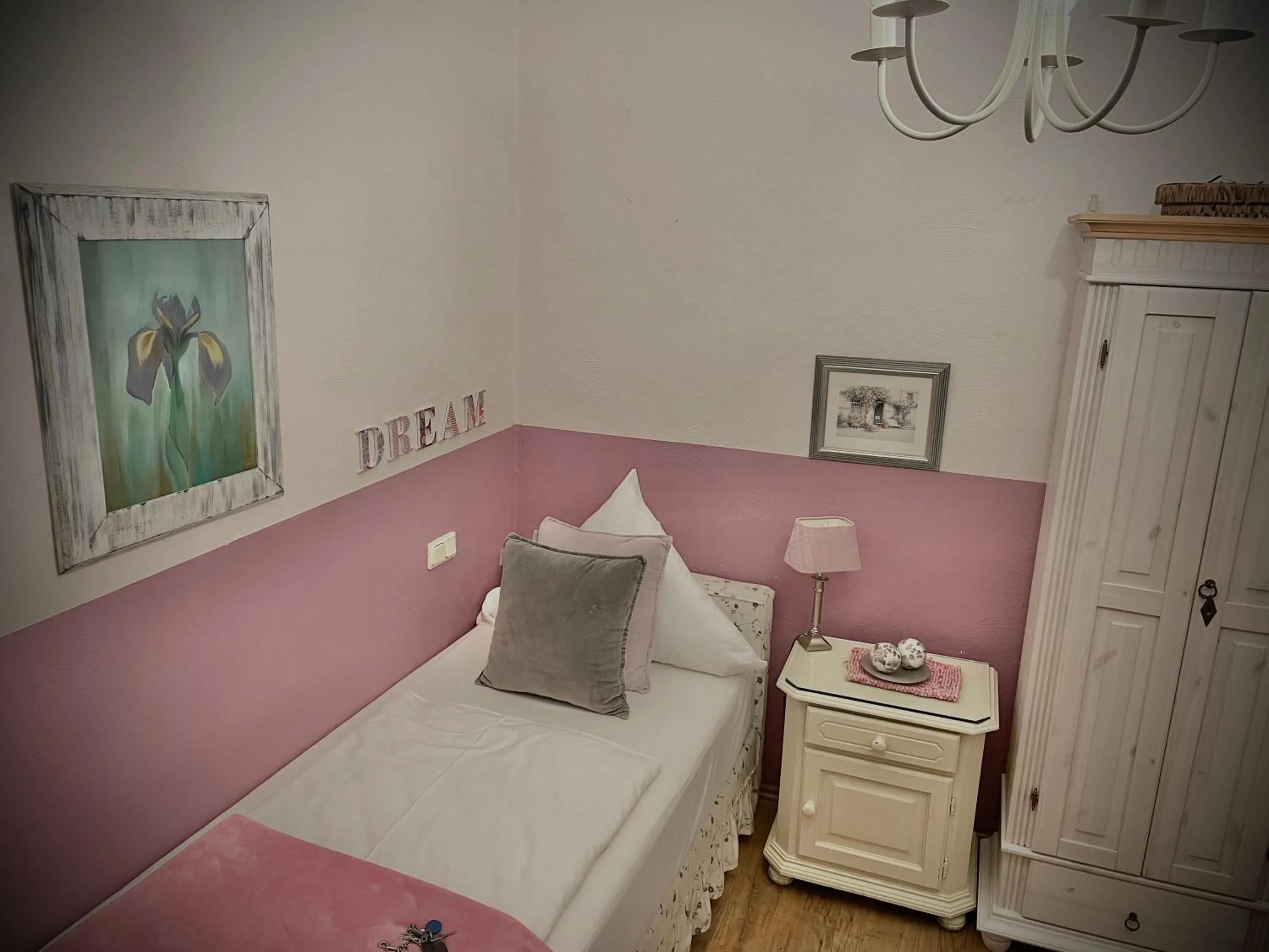 Bed in Hotel Am Volksgarten