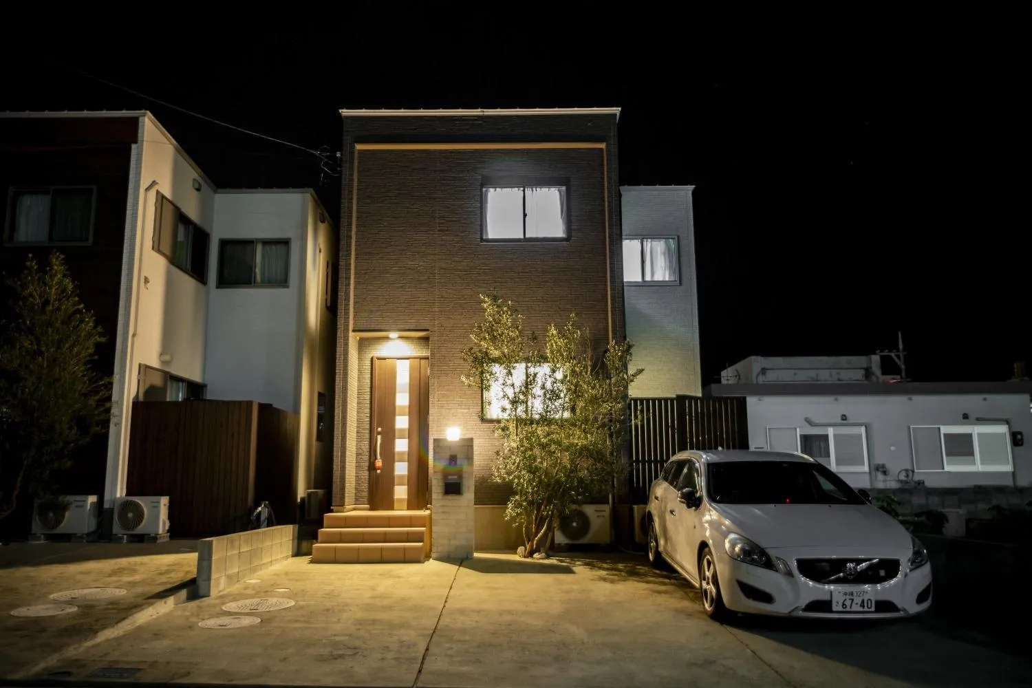 Property building in Ocean Front Maezato