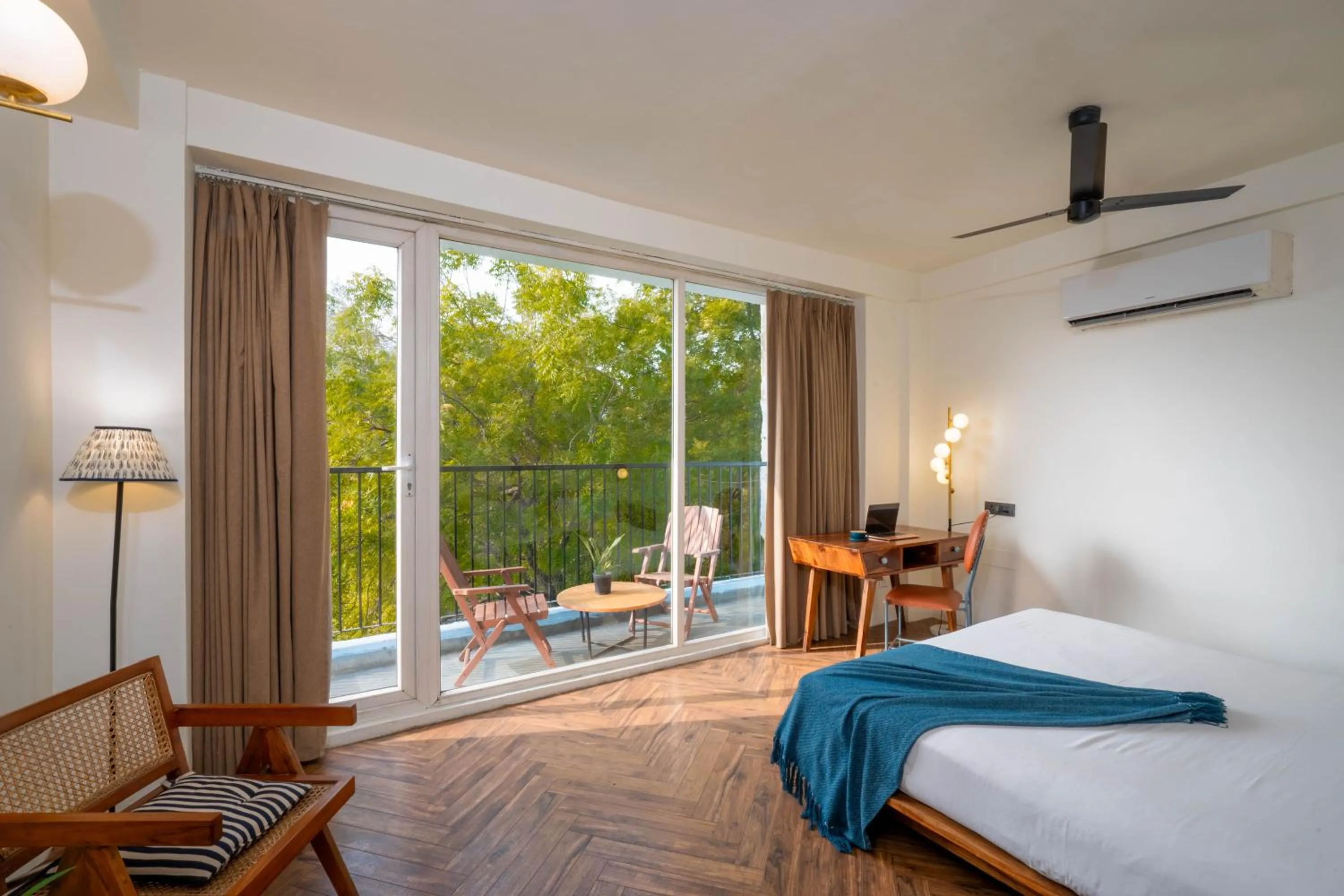 Balcony/Terrace, Bed in Minimalist Poshtel & Suites