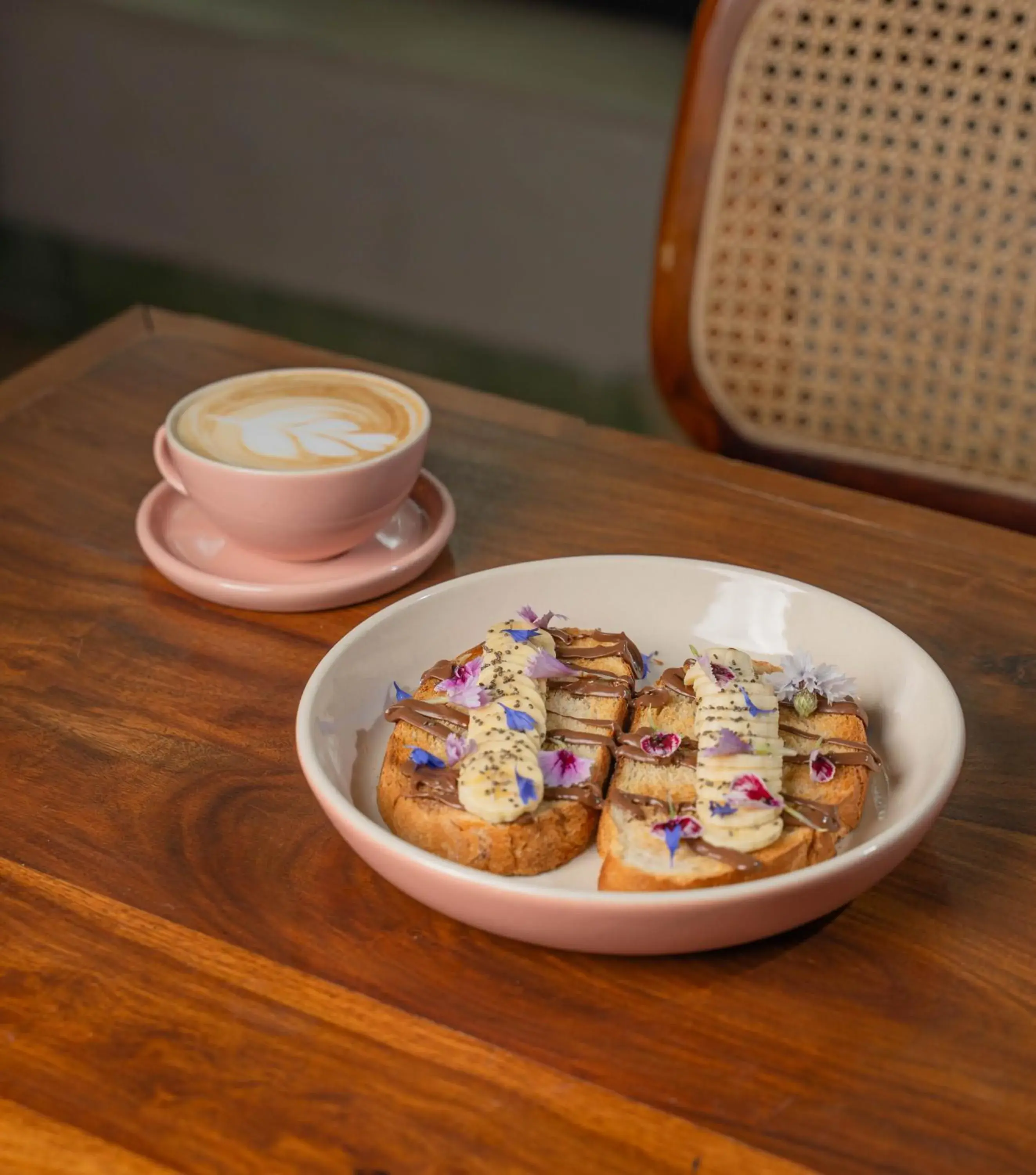 Restaurant/places to eat in Minimalist Poshtel & Suites Restaurant/places to eat in Minimalist Poshtel & Suites