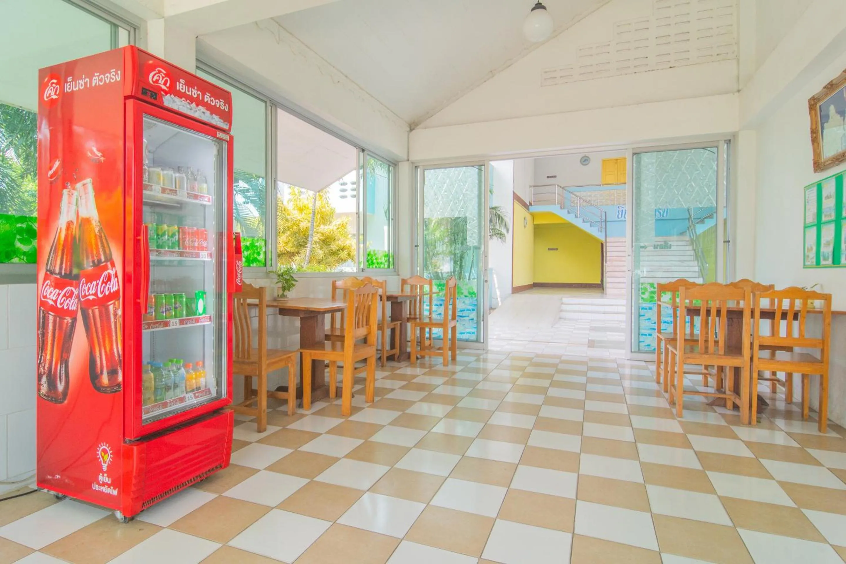 Restaurant/places to eat in Koh Lak Resort