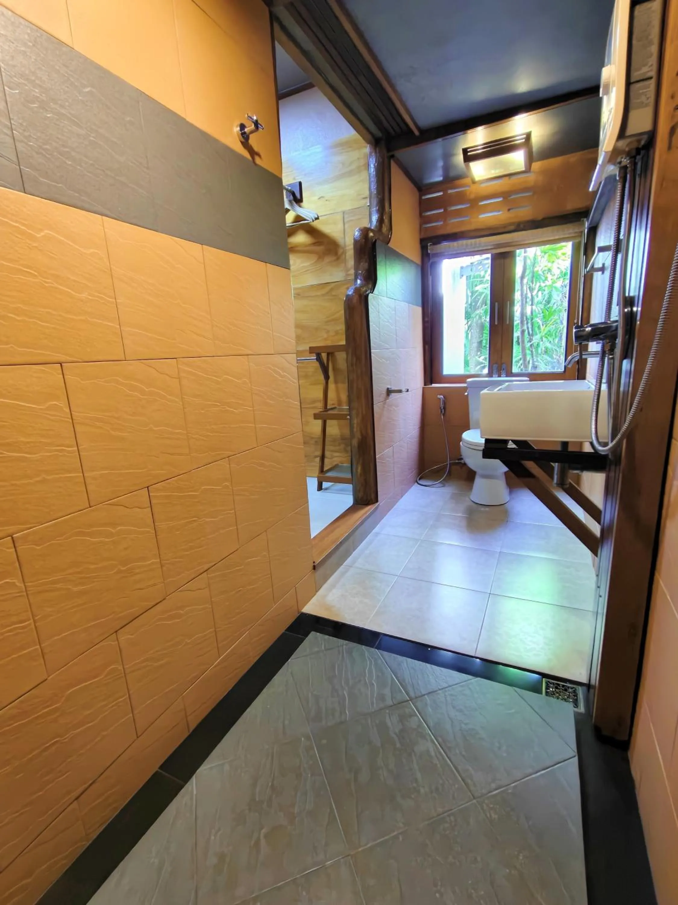 Toilet in Cafe'@luv22